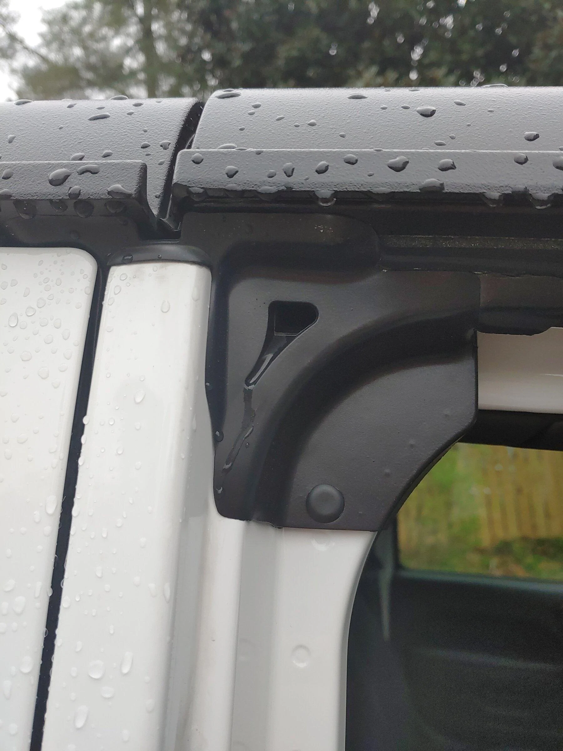 Jeep Gladiator Door frame weep hole leaks into my passenger side when raining... 0416221041