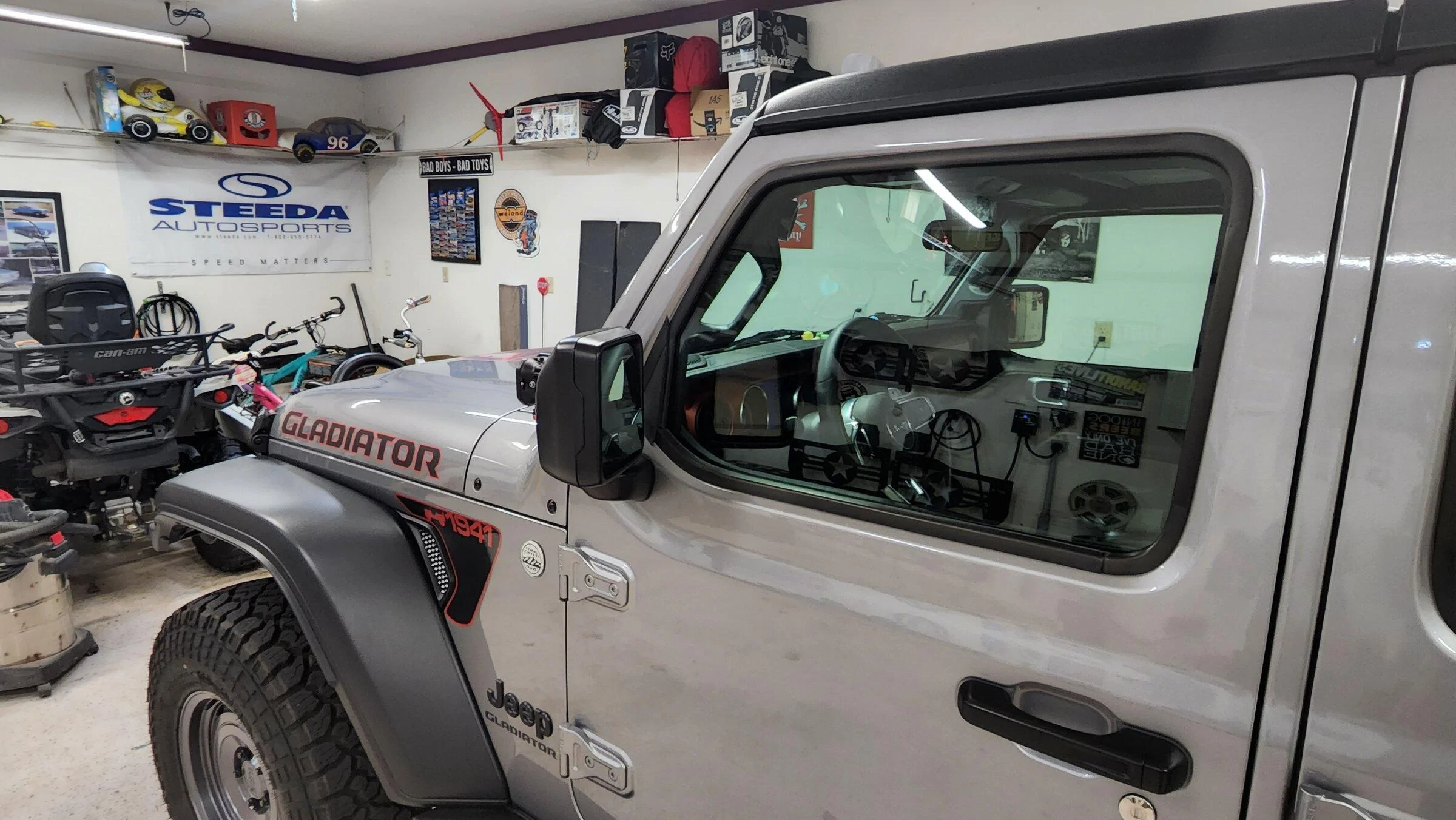 Jeep Gladiator Leather Dash Panels (anybody?) 20220427_203100