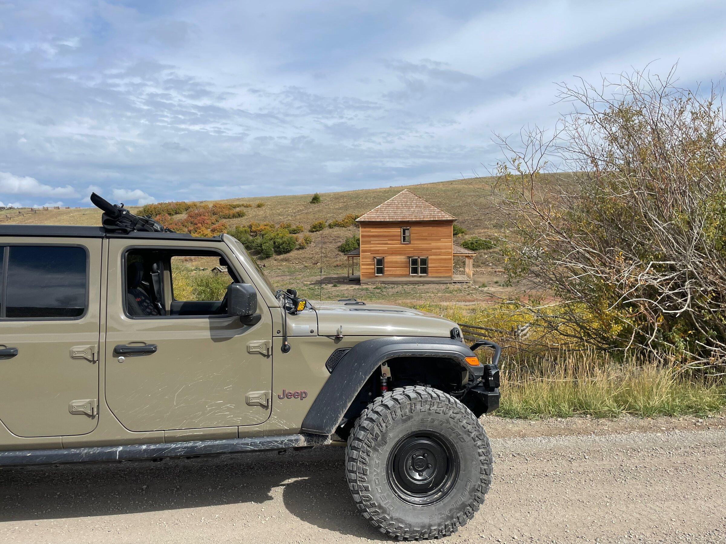 Jeep Gladiator American Adventure Lab Overhead Molle with Bestop Sunrider True Grit