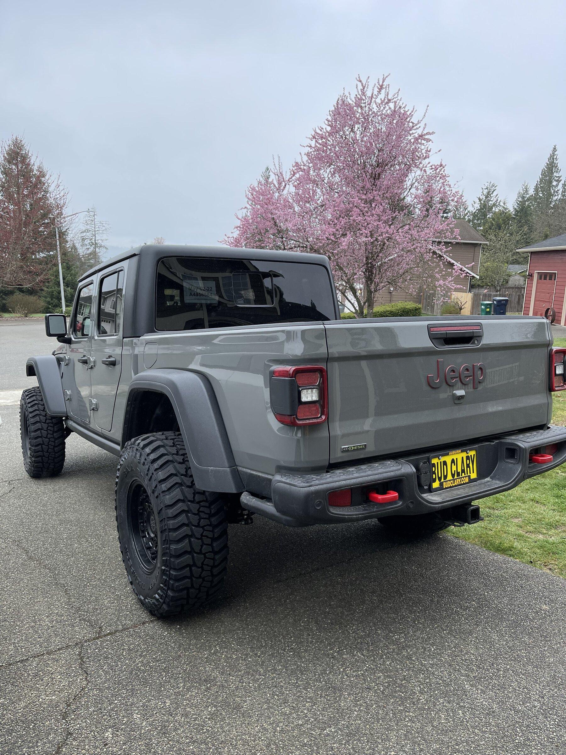Jeep Gladiator Ihar's 2022 Sting Gray JTRD Build 60AD0FA8-D9D0-4E21-A999-9DD091F04889