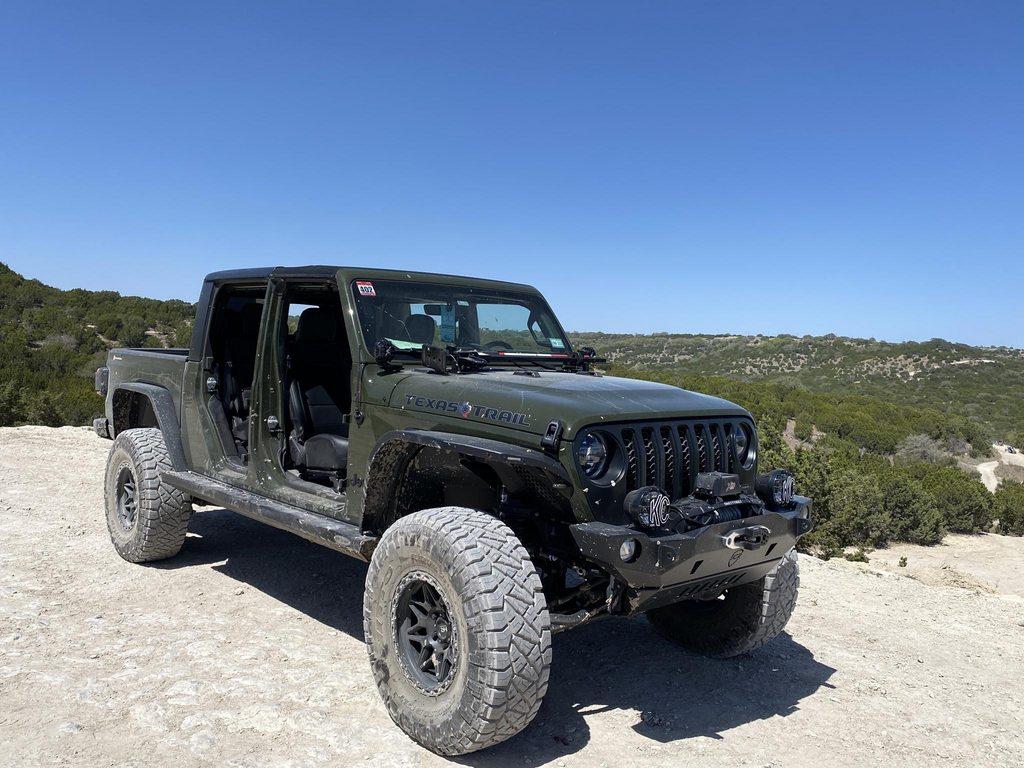 Jeep Gladiator Softopper and BedRug installed yZzHn4zh