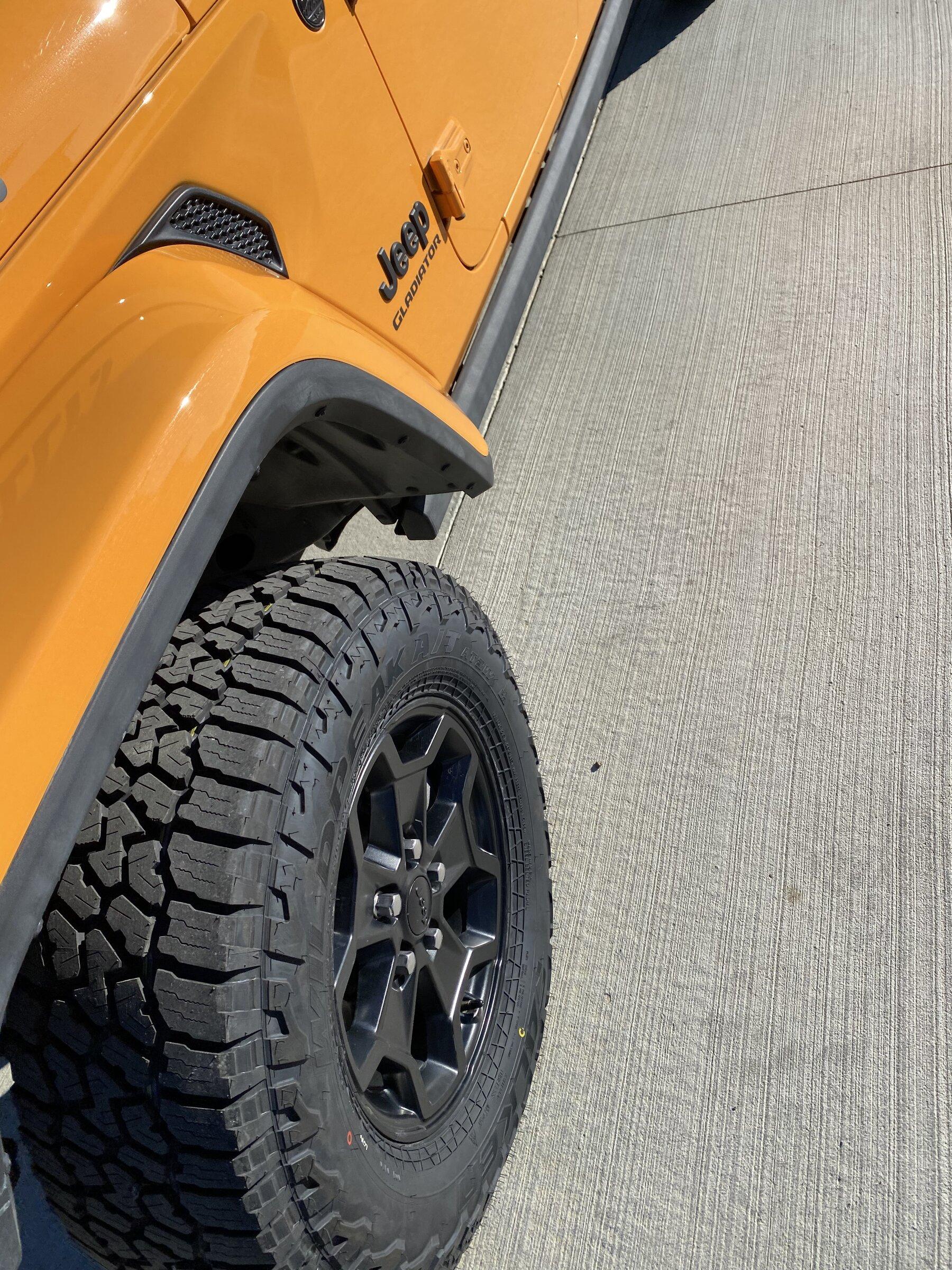 Jeep Gladiator Falken Wildpeak AT3W !WOW! 31A7661B-154B-4441-A561-4E1C2A0BD07C