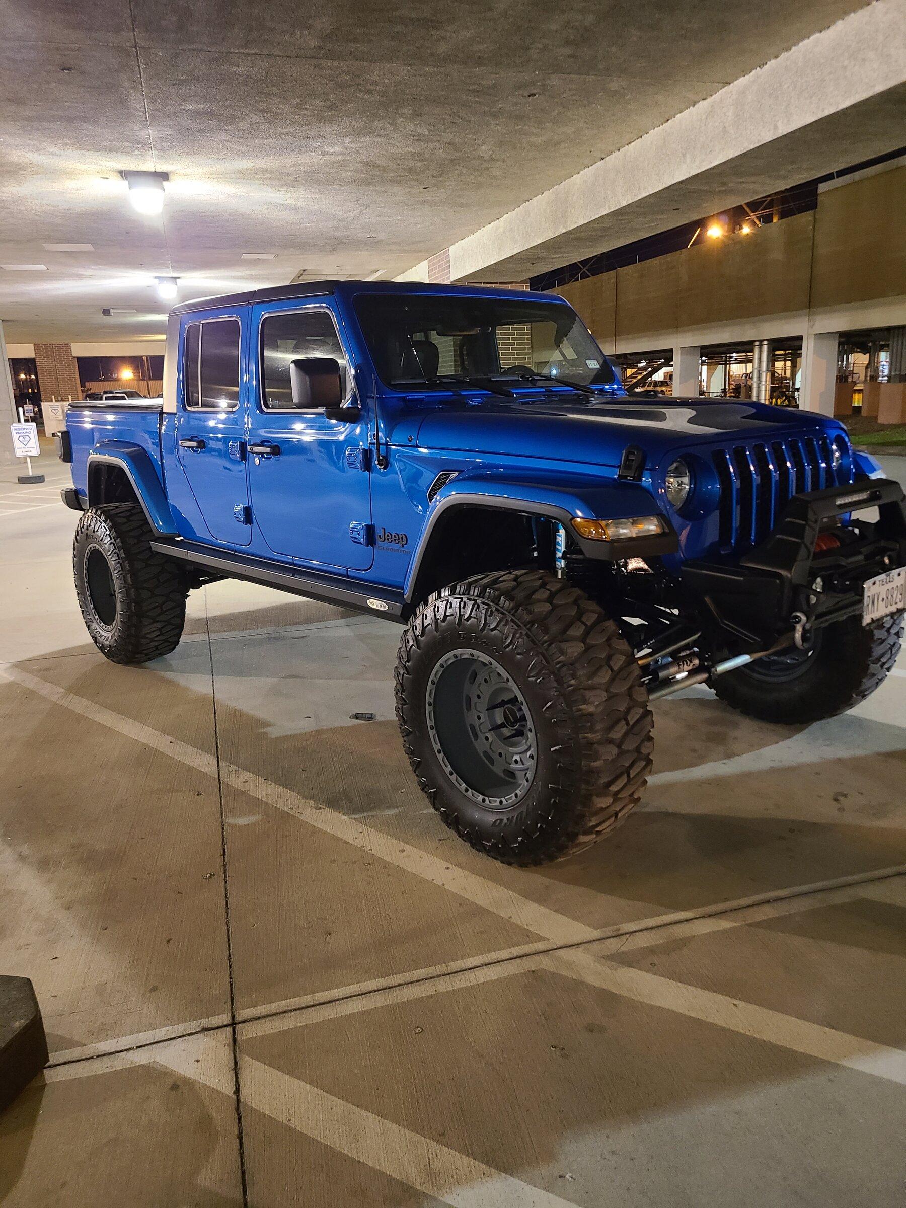 Jeep Gladiator HYDRO BLUE PEARL Gladiator JT Club 20220429_042656