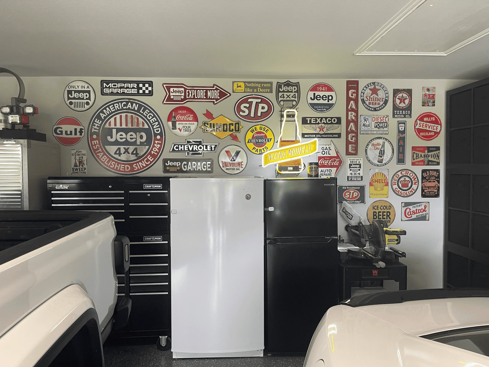 Jeep Gladiator Show Me Your Jeep Garage! garage-1