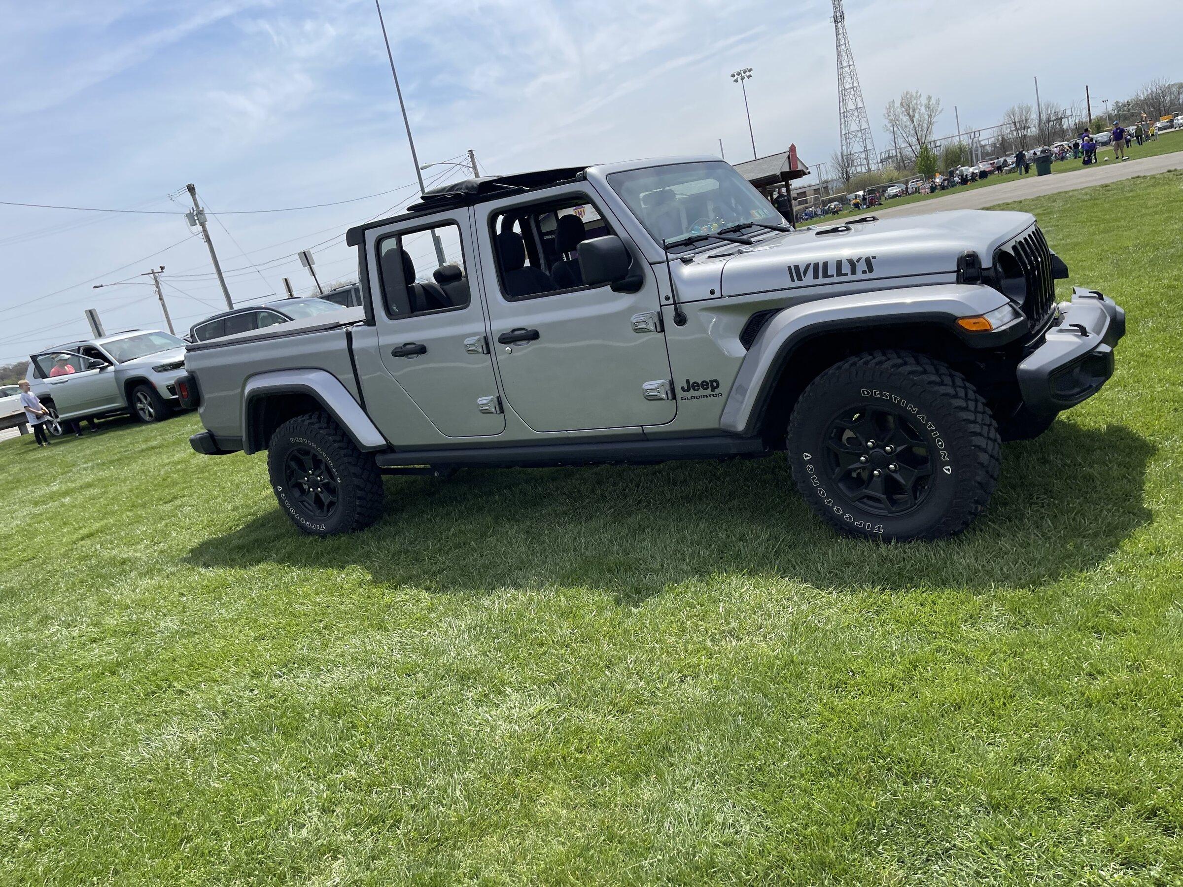 Jeep Gladiator Anybody heard anything about this? 1451D446-70B1-42B8-BF37-7AFF578581C3