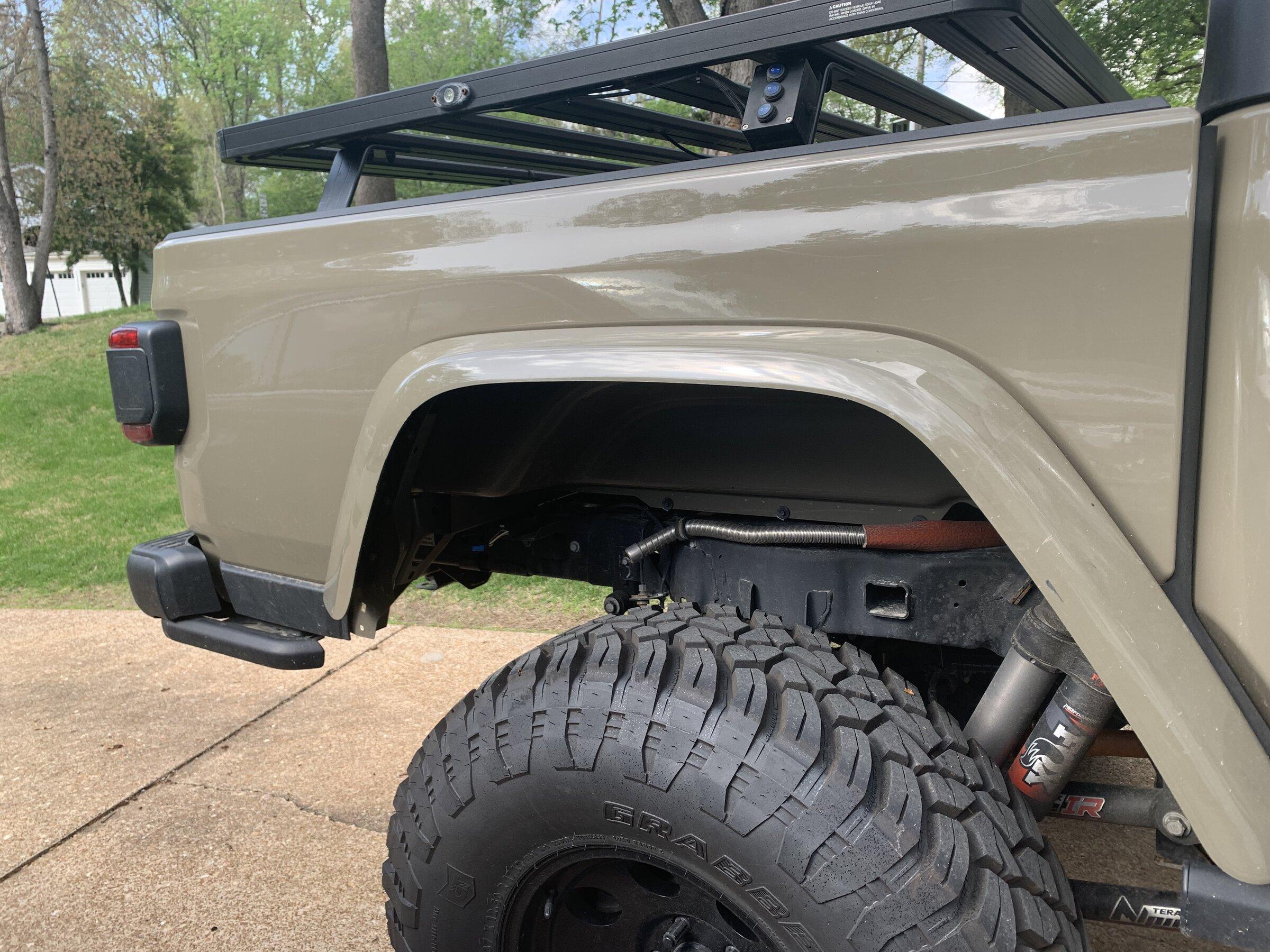 Jeep Gladiator Gator green JT bed for sale 55289471-1F23-4E13-81B2-BE45BB375F23