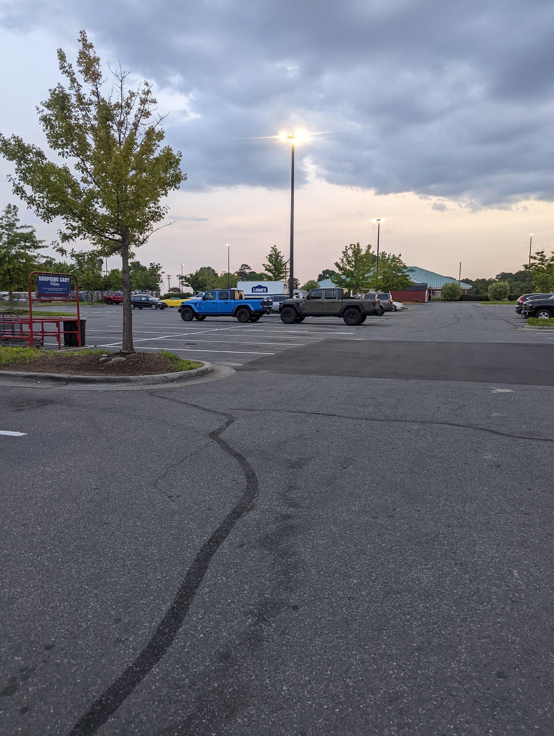 Jeep Gladiator Parking next one always leaves a smile PXL_20220430_235633577.MP
