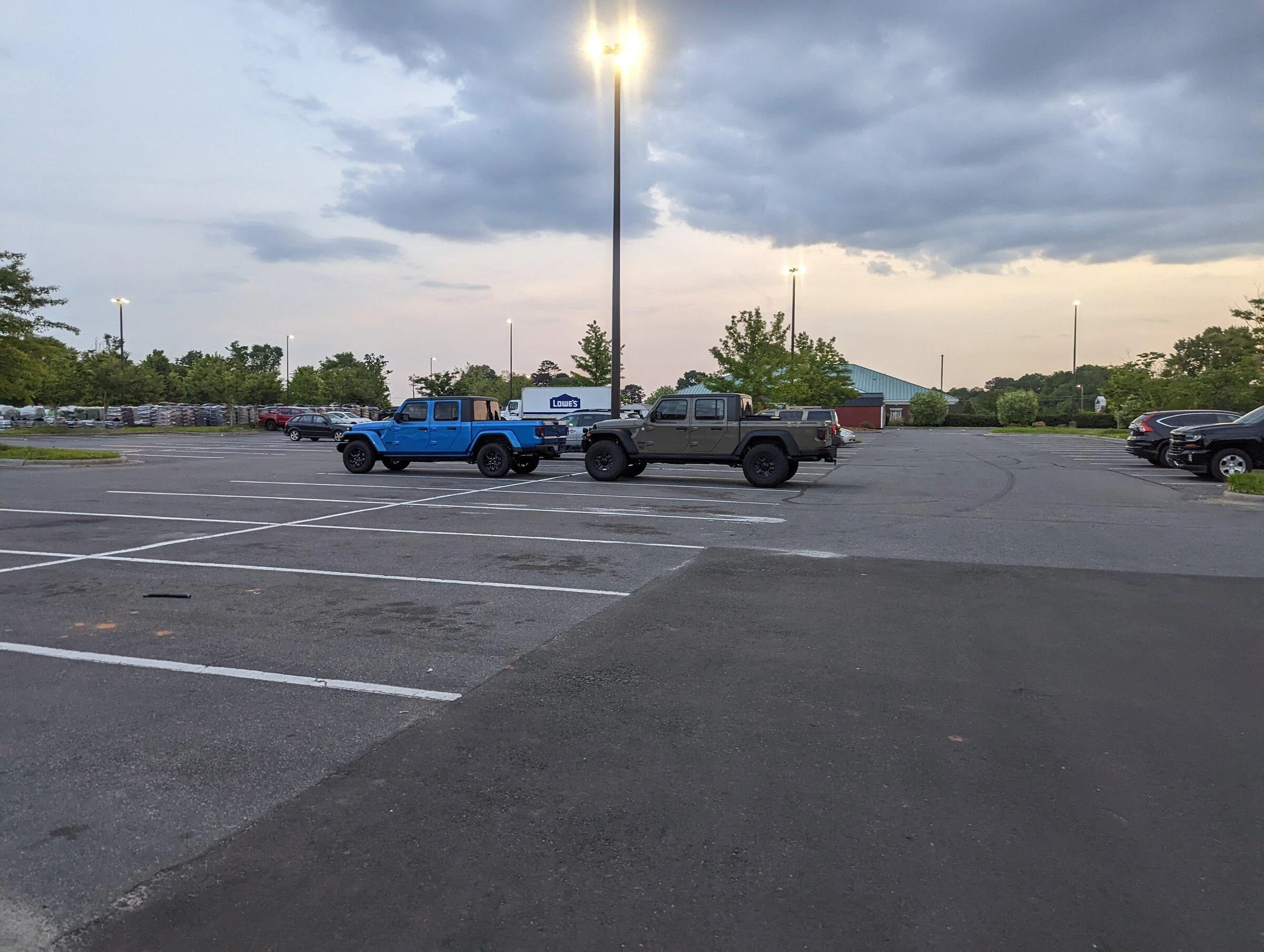 Jeep Gladiator Parking next one always leaves a smile PXL_20220430_235640564.MP