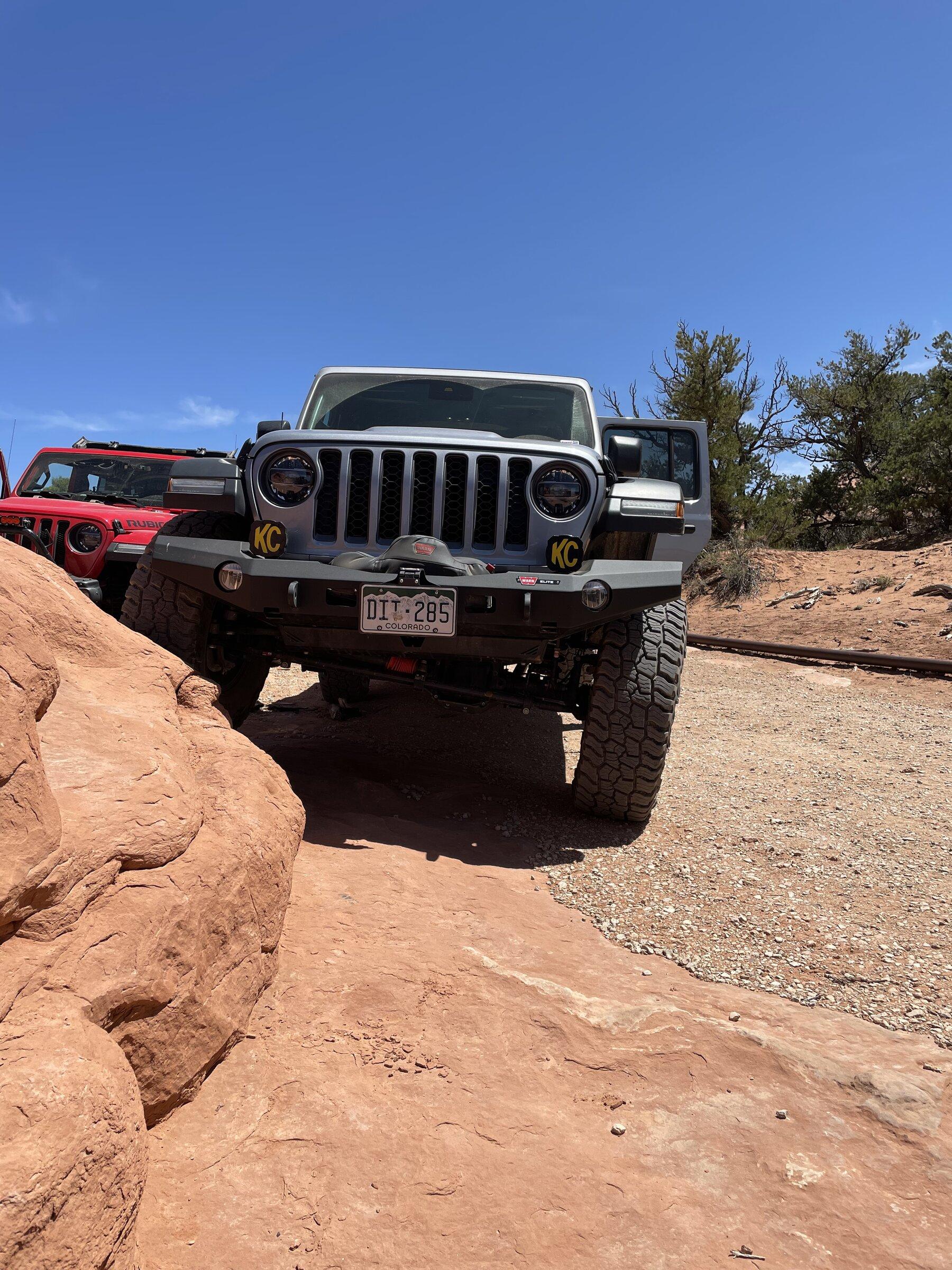 Jeep Gladiator Jeeps Parking Next To Jeeps 87DB8A8A-09A8-4B80-8575-A6DBC69B7A73