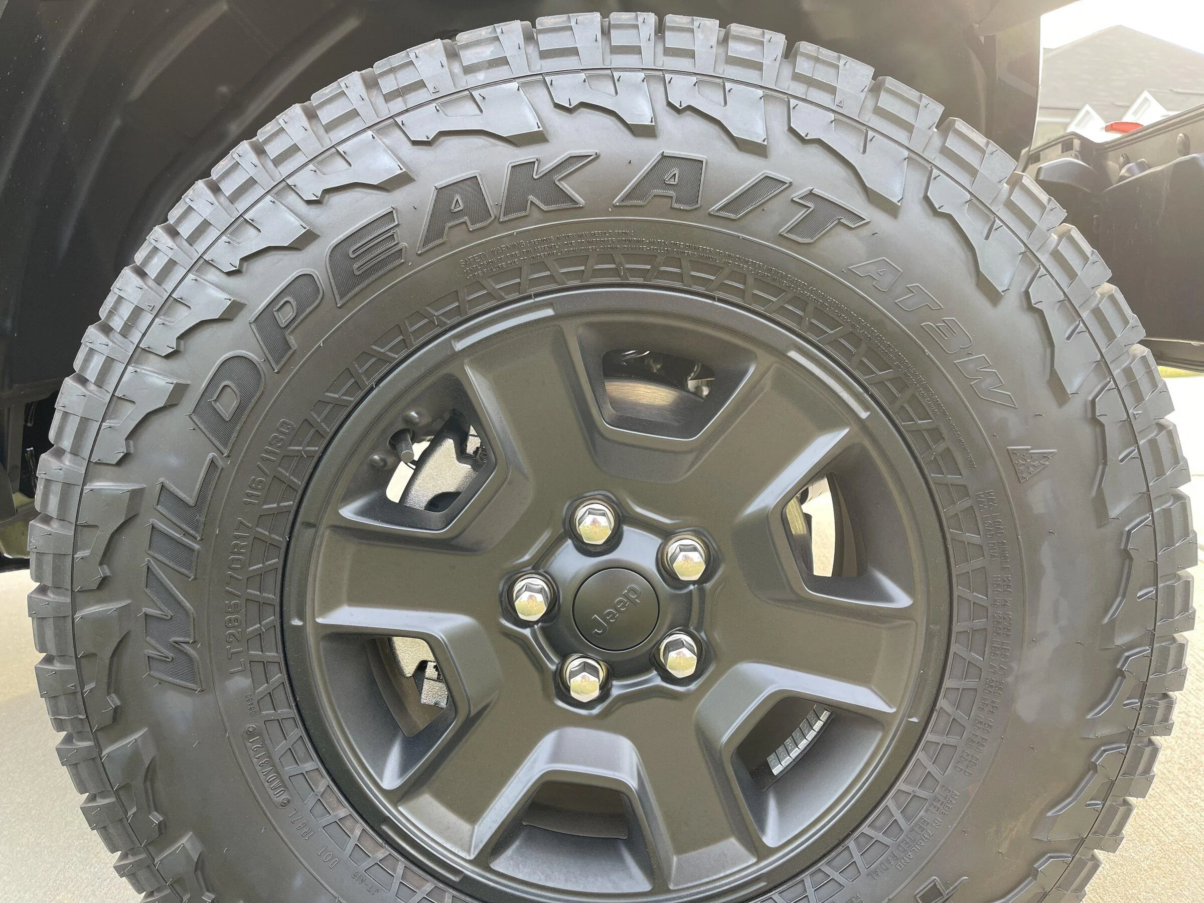 Jeep Gladiator Falken Wildpeak AT3 285/70/17 Mojave take offs (Charlotte, NC set of 5) 2DC8AC03-13A7-40A6-A8CA-6E3F07B0E050