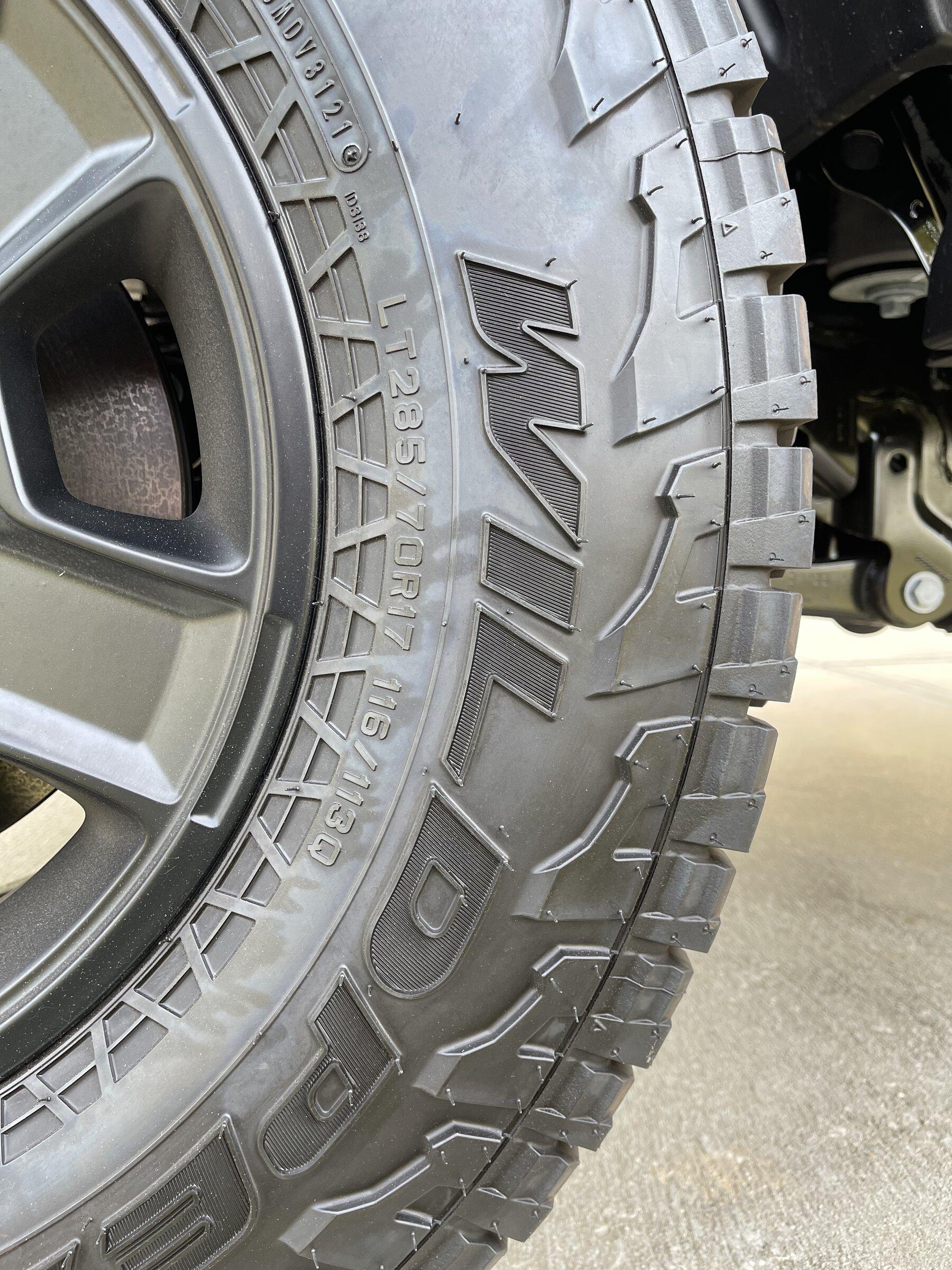 Jeep Gladiator Falken Wildpeak AT3 285/70/17 Mojave take offs (Charlotte, NC set of 5) B532F51B-4998-4927-86A8-1759E4F2CA3F