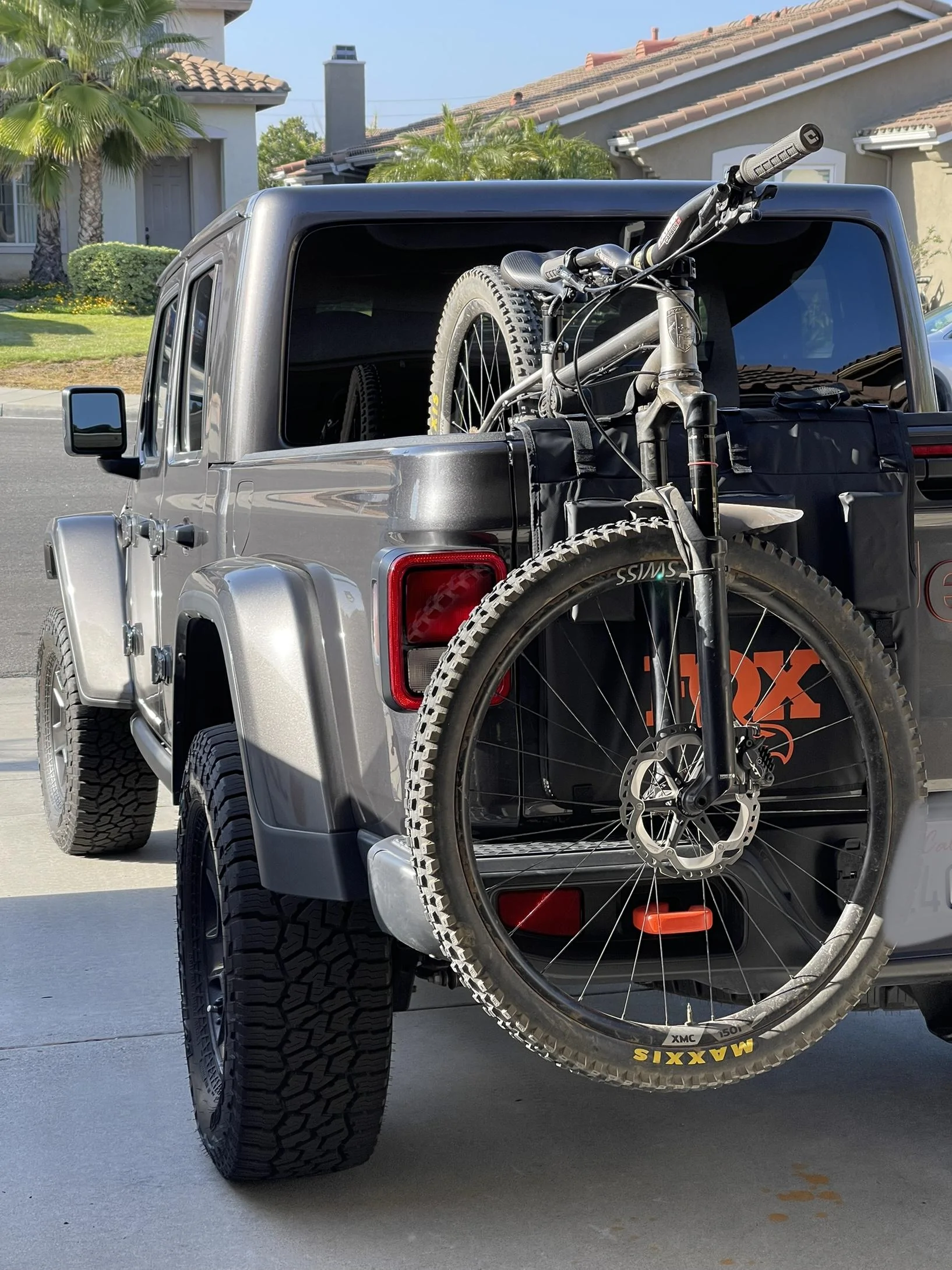 Jeep Gladiator tailgate pads for bikes? F2343549-2EB7-4A35-A867-FEEBA37C191E