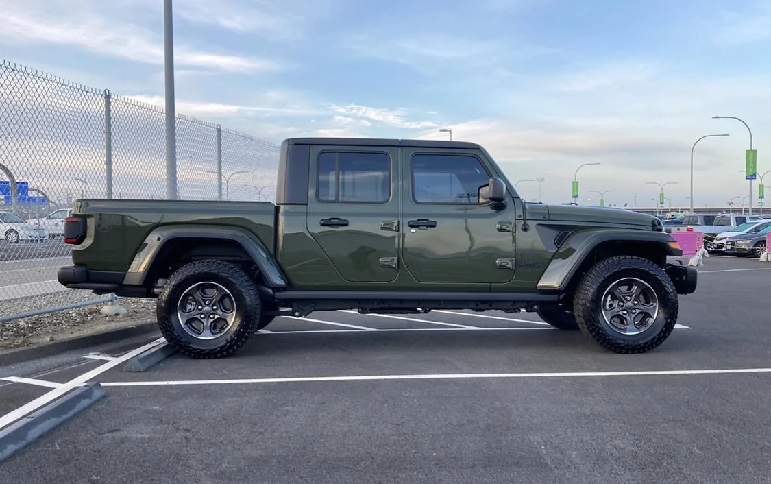 Jeep Gladiator SARGE GREEN Gladiator club 0C87AFAF-6C05-40BF-87E3-3E717A346E96
