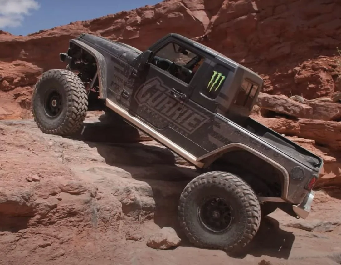 Jeep Gladiator Gladiator 2 door. Please, please, please, take my money! 2d-2