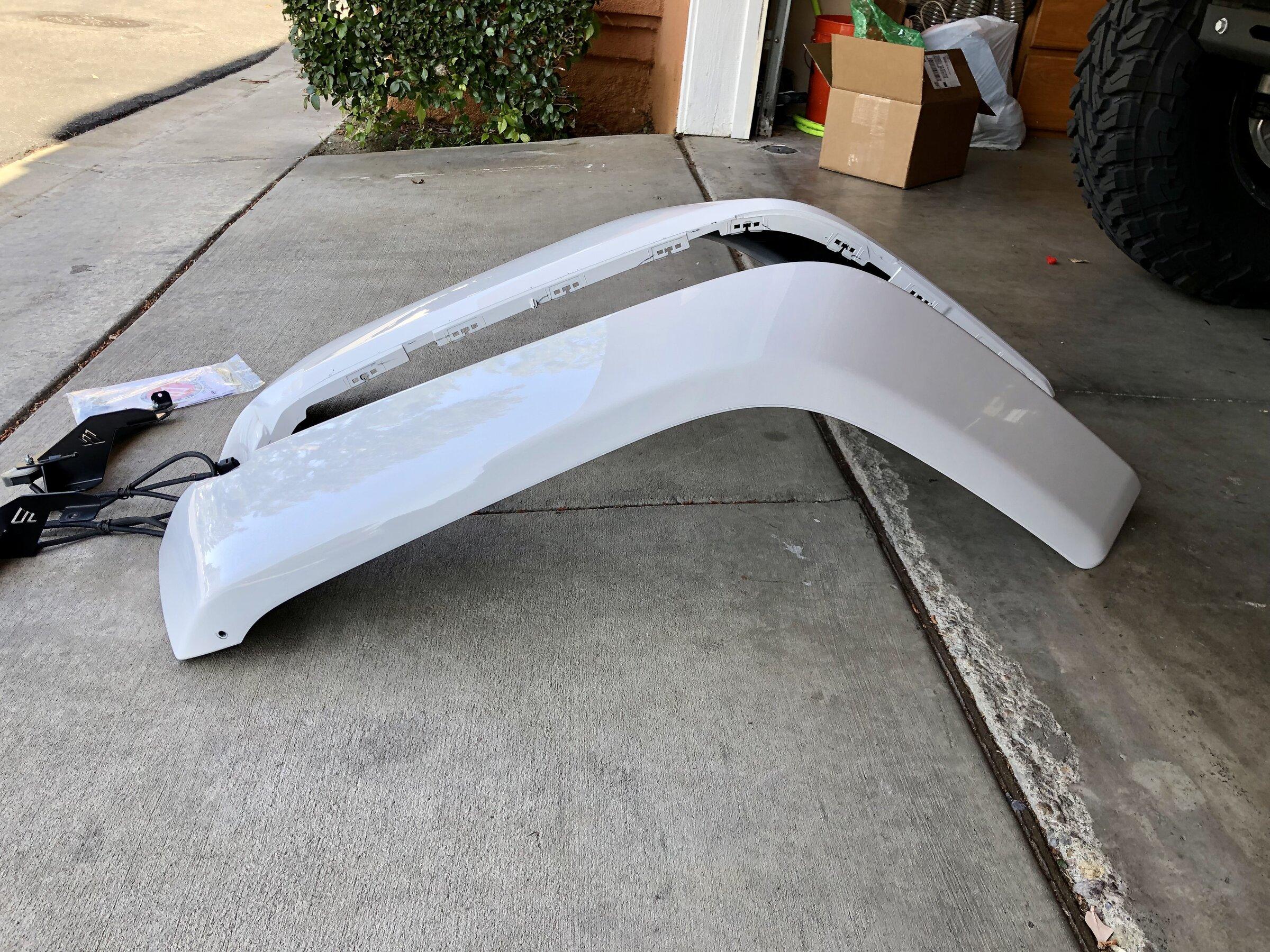 Jeep Gladiator Chopped JT Overland/Sport Fenders with American Adventure Labs Lights C60B908B-542F-42E4-BA41-2117E50EC611