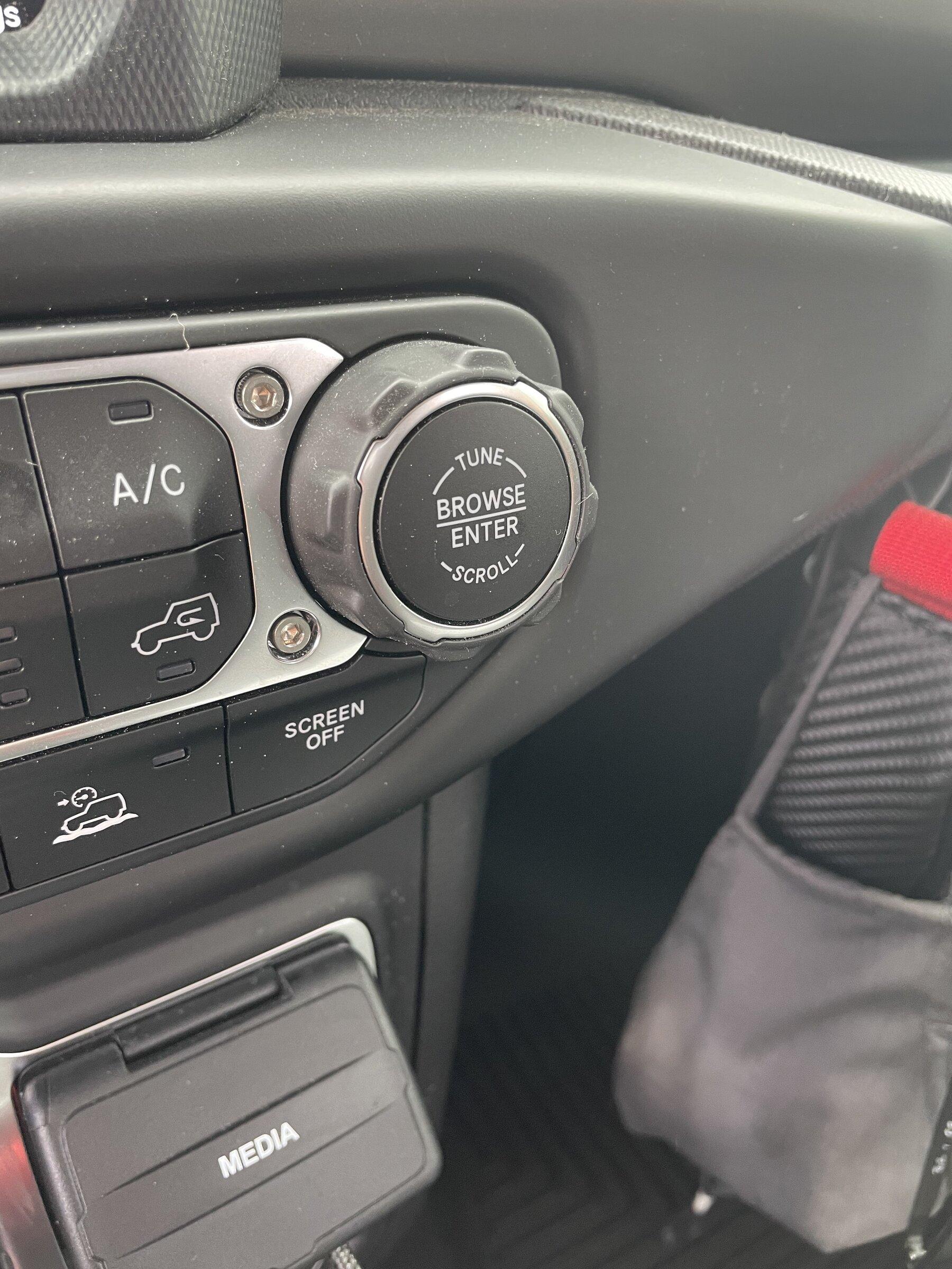 Jeep Gladiator Things you don't notice at first - Or for a while 15192675-8746-4BDB-B8FC-5E39F84ABD6D