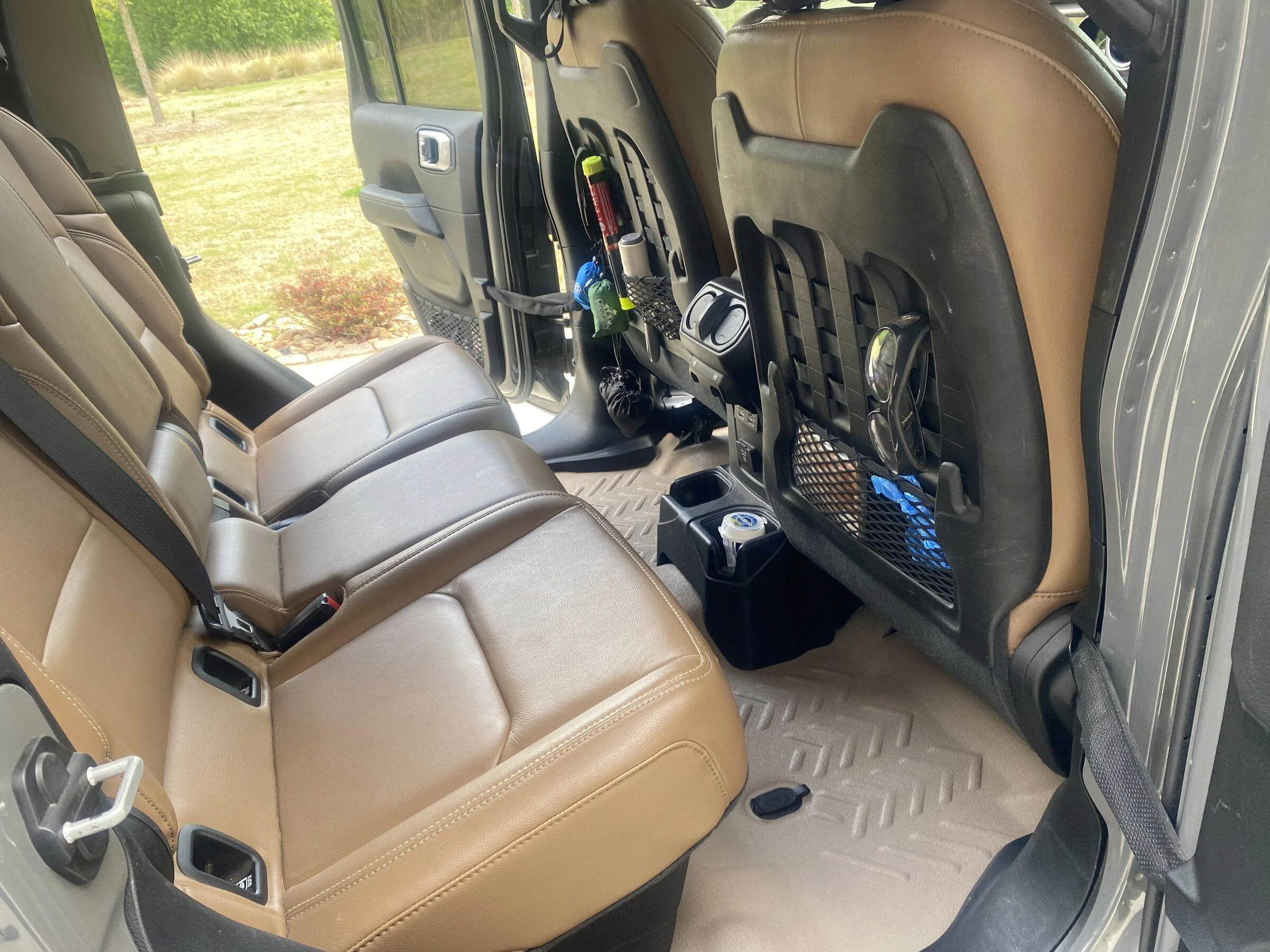 Jeep Gladiator Armorlite Desert Khaki with Tan Leather Interior A4F2697C-6108-4300-8DBA-A46862033A3F