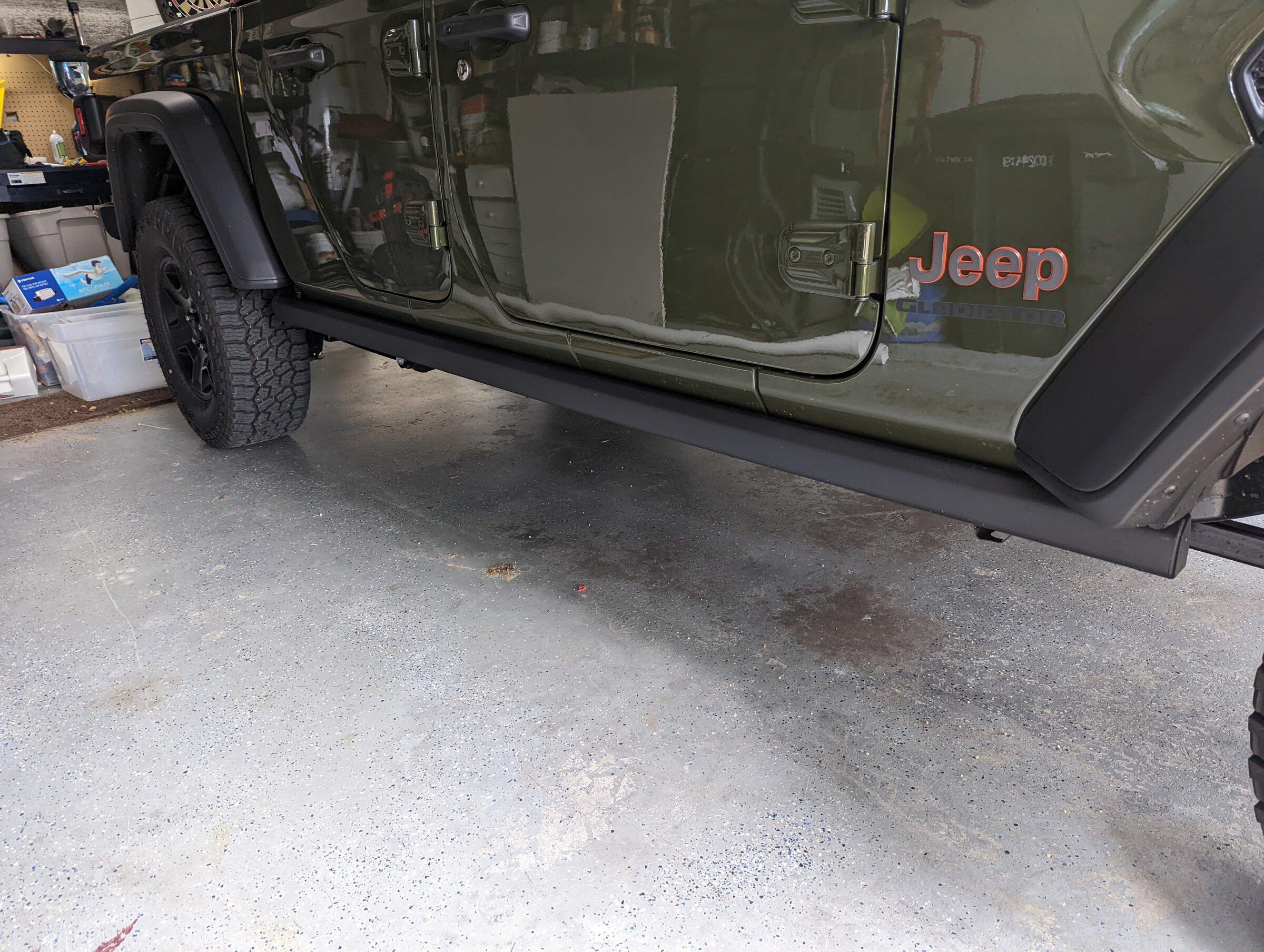 Jeep Gladiator Price Reduced (college station) OEM rock rails from 2022 Mojave $50 PXL_20220501_210309405