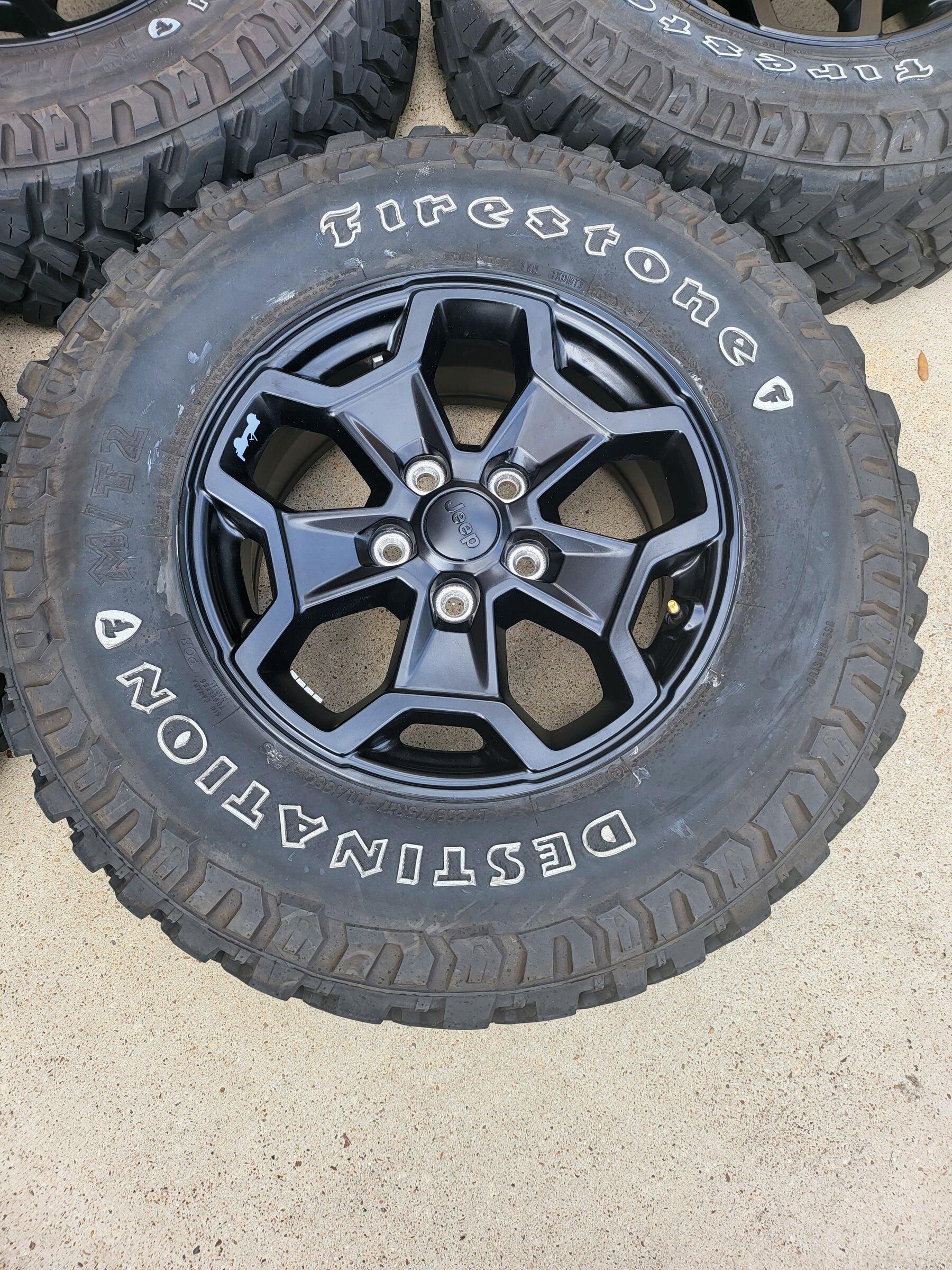 Jeep Gladiator Jeep Gladiator Willys wheels and tires 20220306_132902