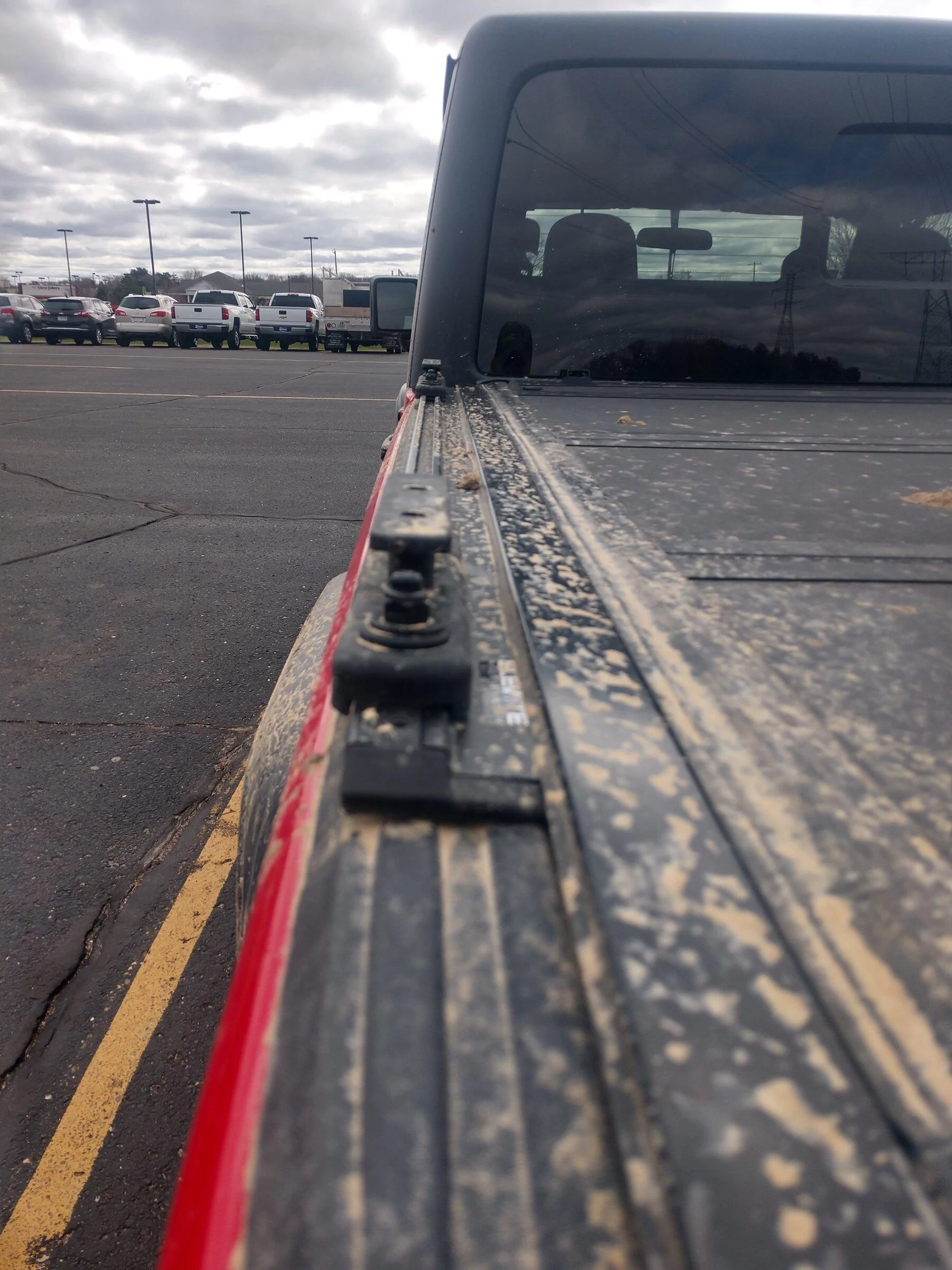 Jeep Gladiator Anyone using Truxedo Elevate TS Rails with a Tonneau? IMG_20220503_102012465_HDR