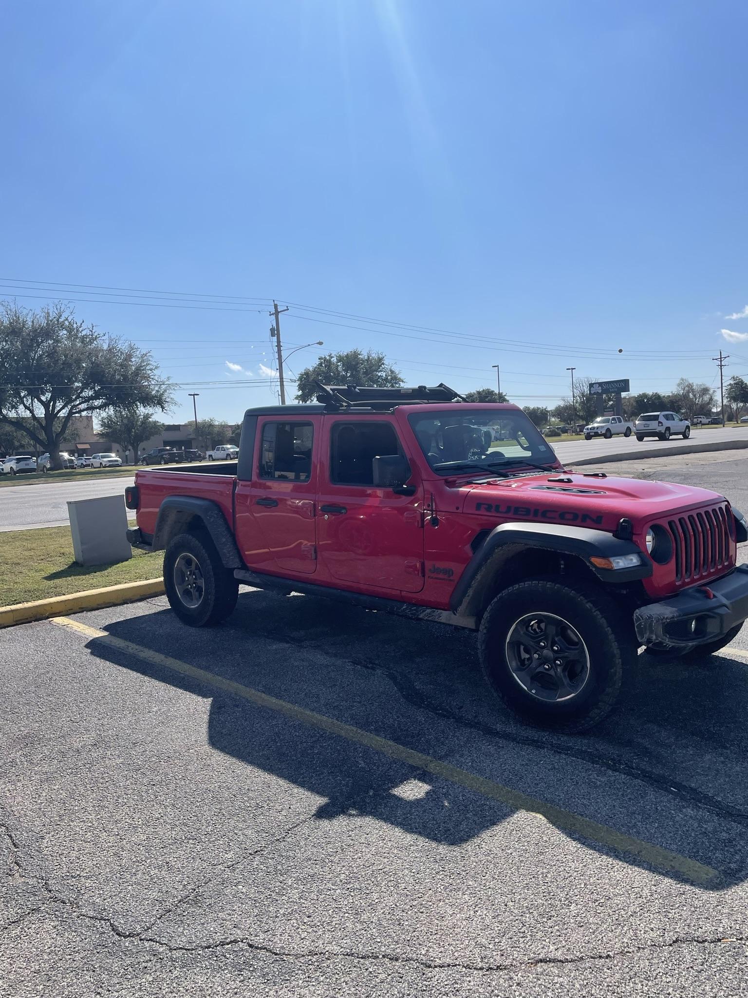Jeep Gladiator Sunrider 5FA9B904-1269-4E6B-89BD-B21AD47EE3B2