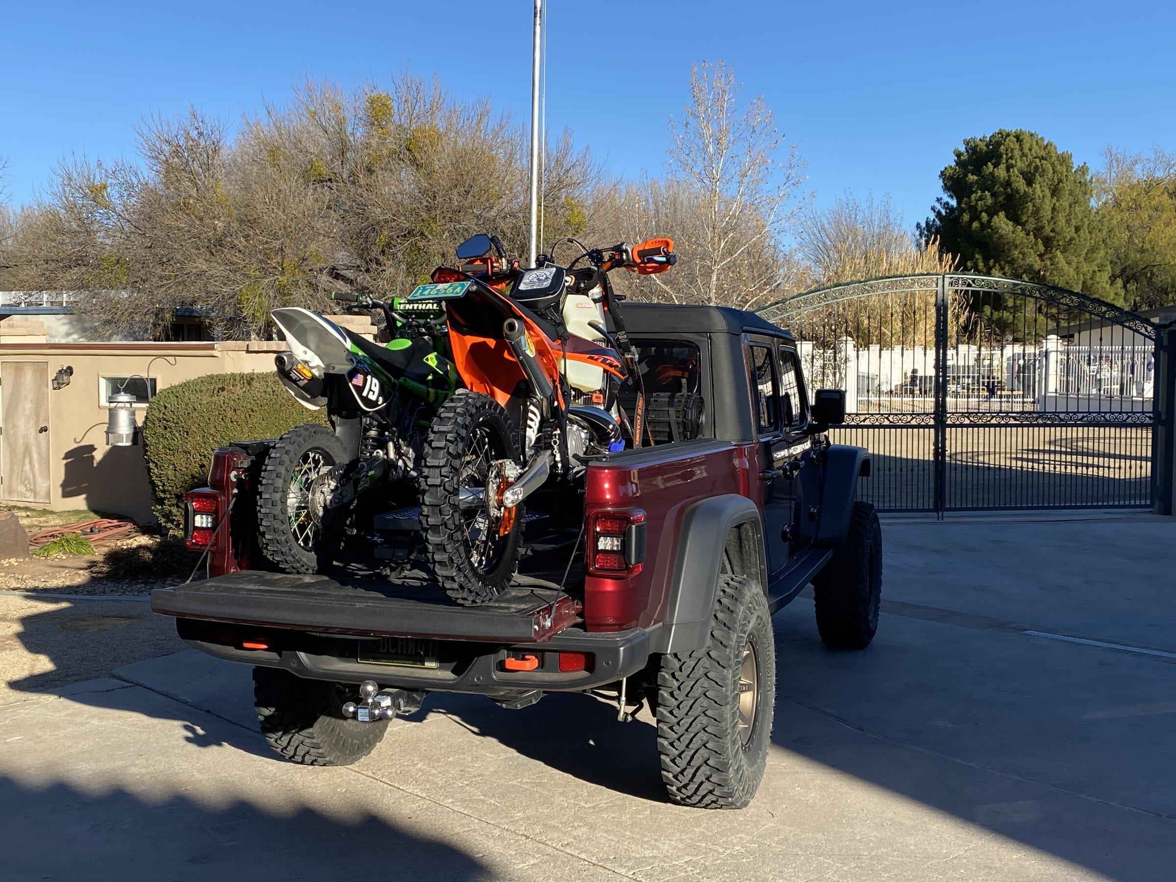 Jeep Gladiator Gladiator Mojave - Anyone Running FabFours Rear Bumper and the Rigd Ultraswing Set up?? A004C5C9-3D07-481D-A00F-9F6127141D9D