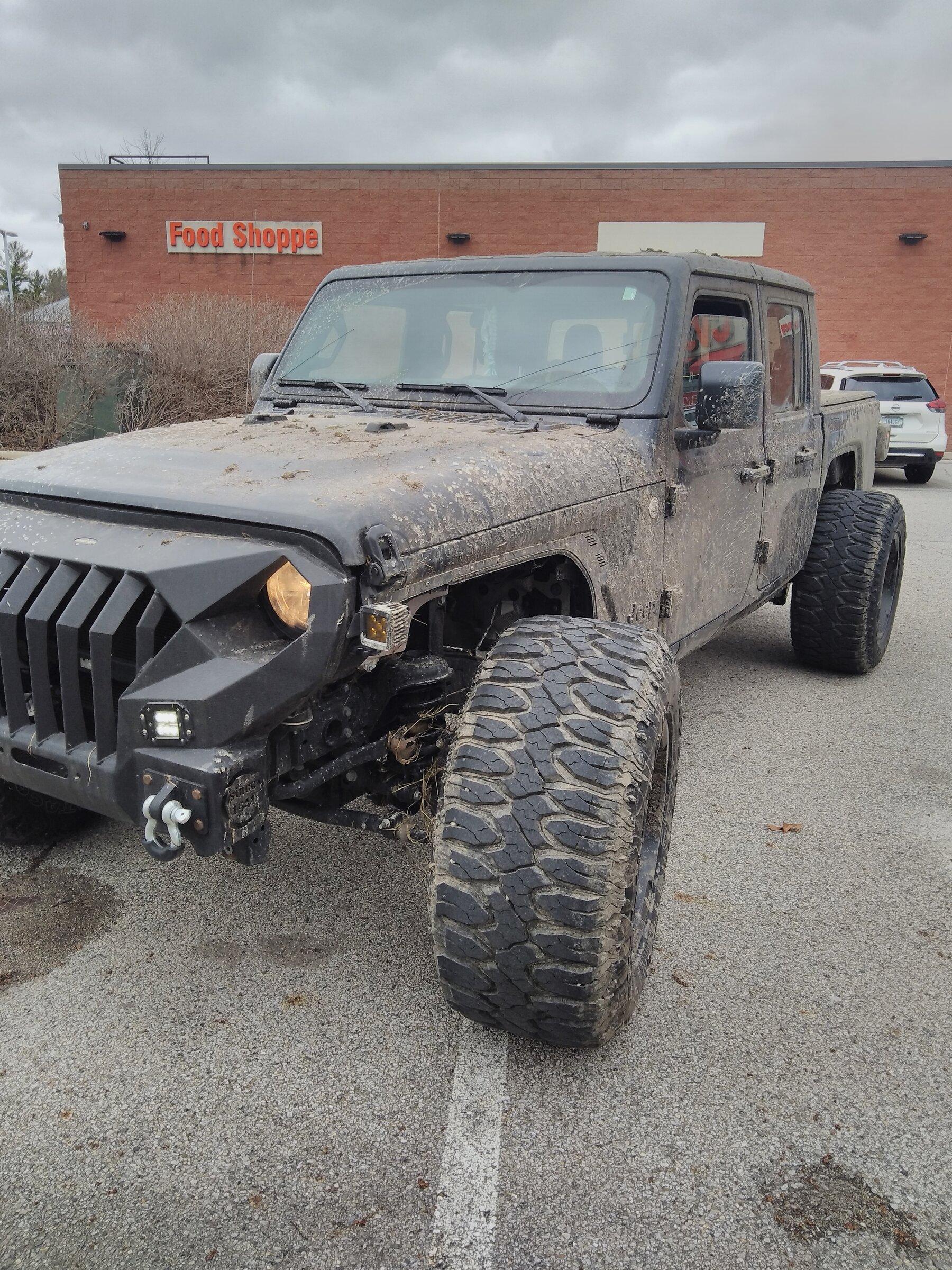 Jeep Gladiator Video & Pic: Playing in the mud!!! Fender delete 38/15.50 on 20/14 rim stock suspension IMG_20220401_142626_HDR