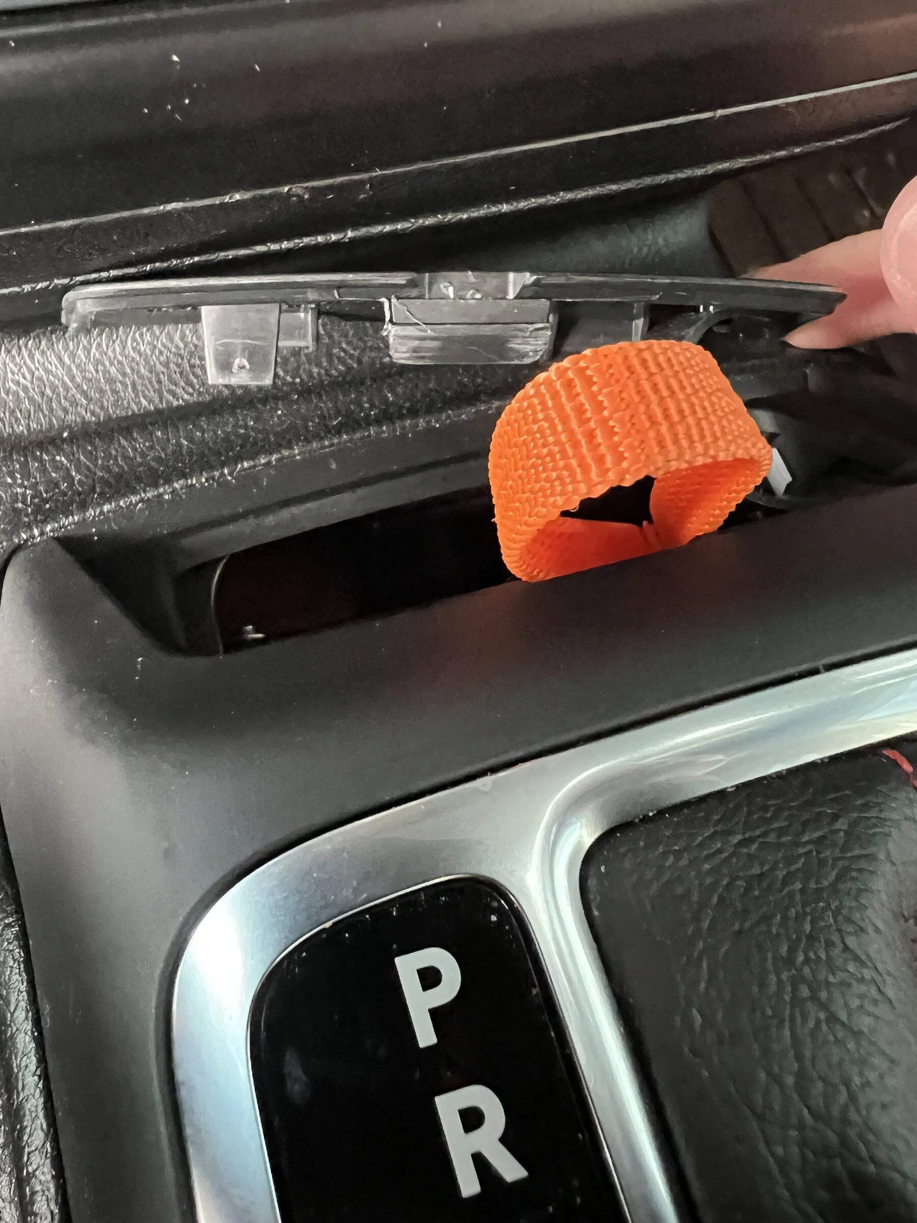 Jeep Gladiator What is this in front of the shifter? BB78199A-AB0F-4696-85F8-F6121F805438