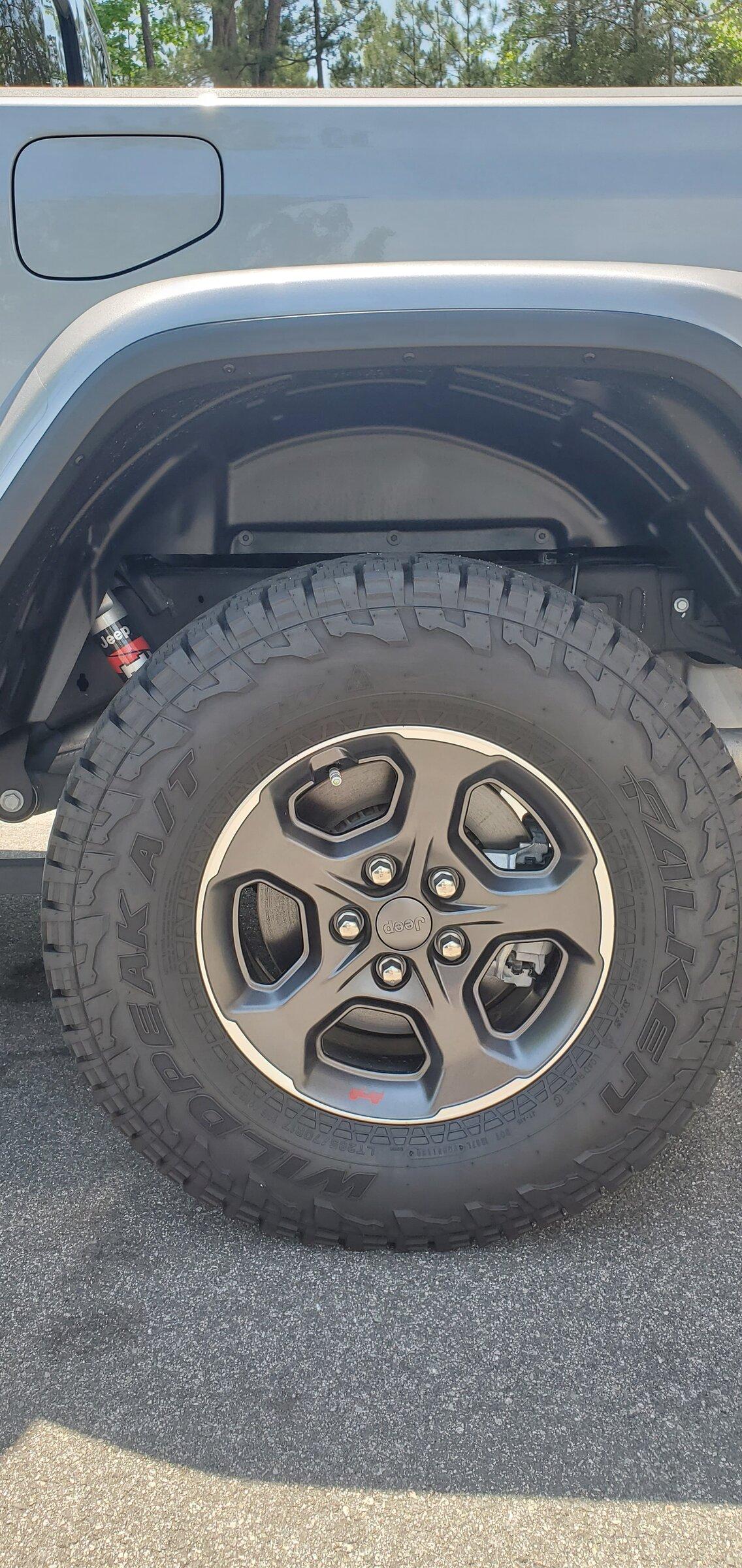 Jeep Gladiator Rubicon take-offs $600 20220505_022212