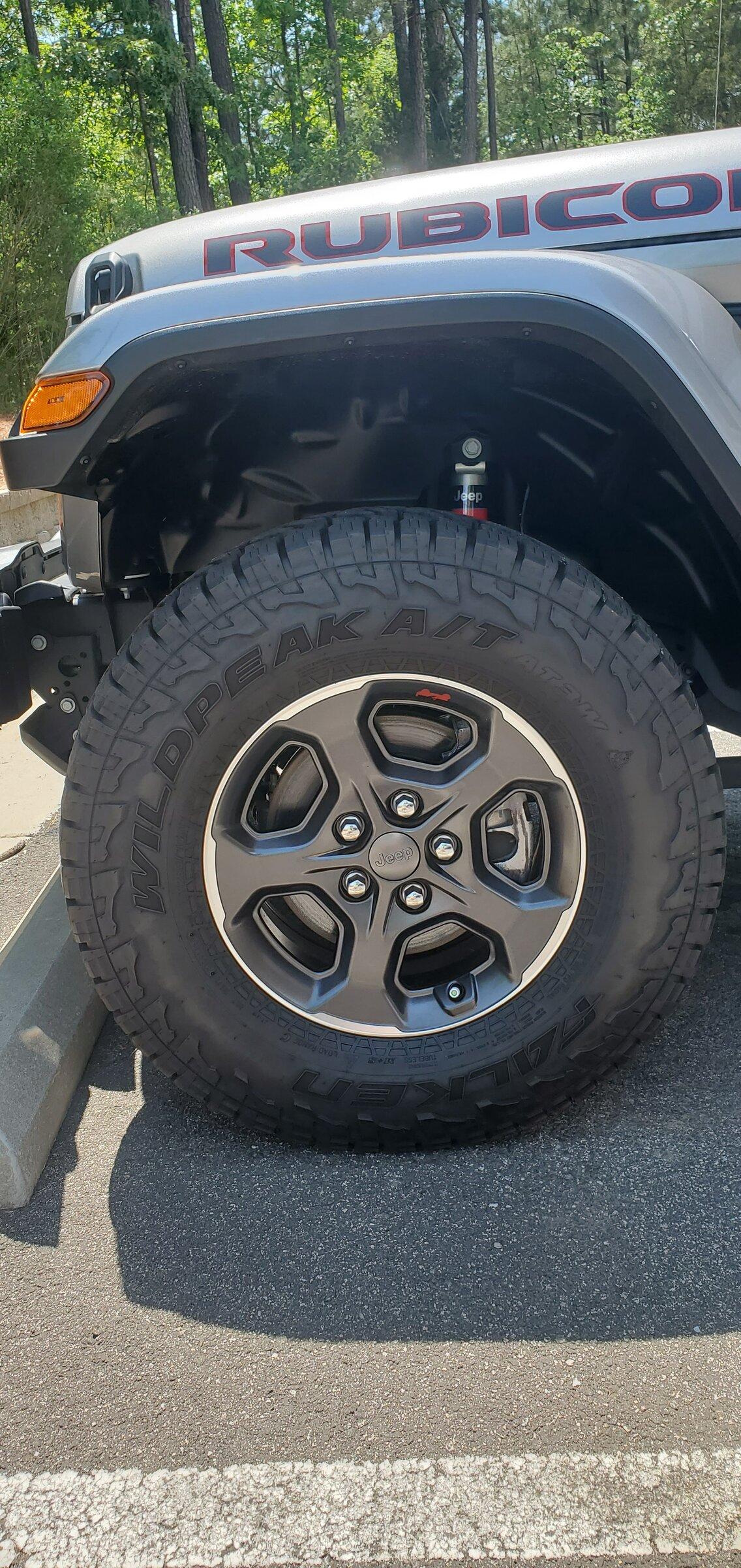 Jeep Gladiator Rubicon take-offs $600 20220505_022204