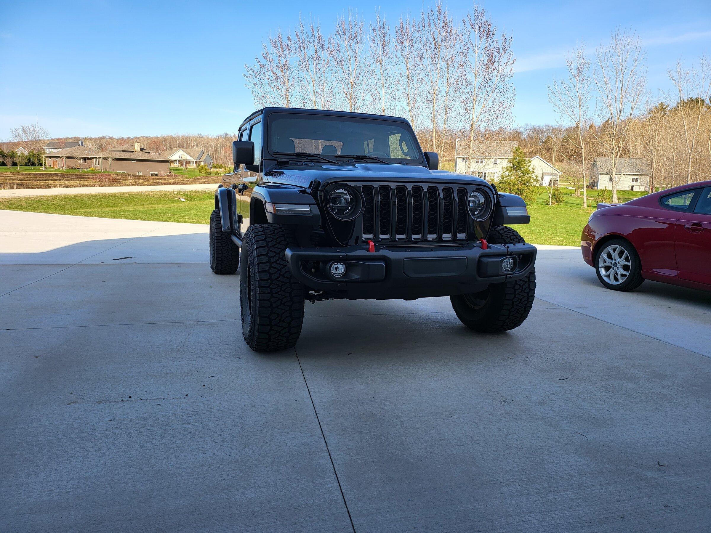 Jeep Gladiator Walmart sale 315/70r17- No longer on sale... 20220504_171137