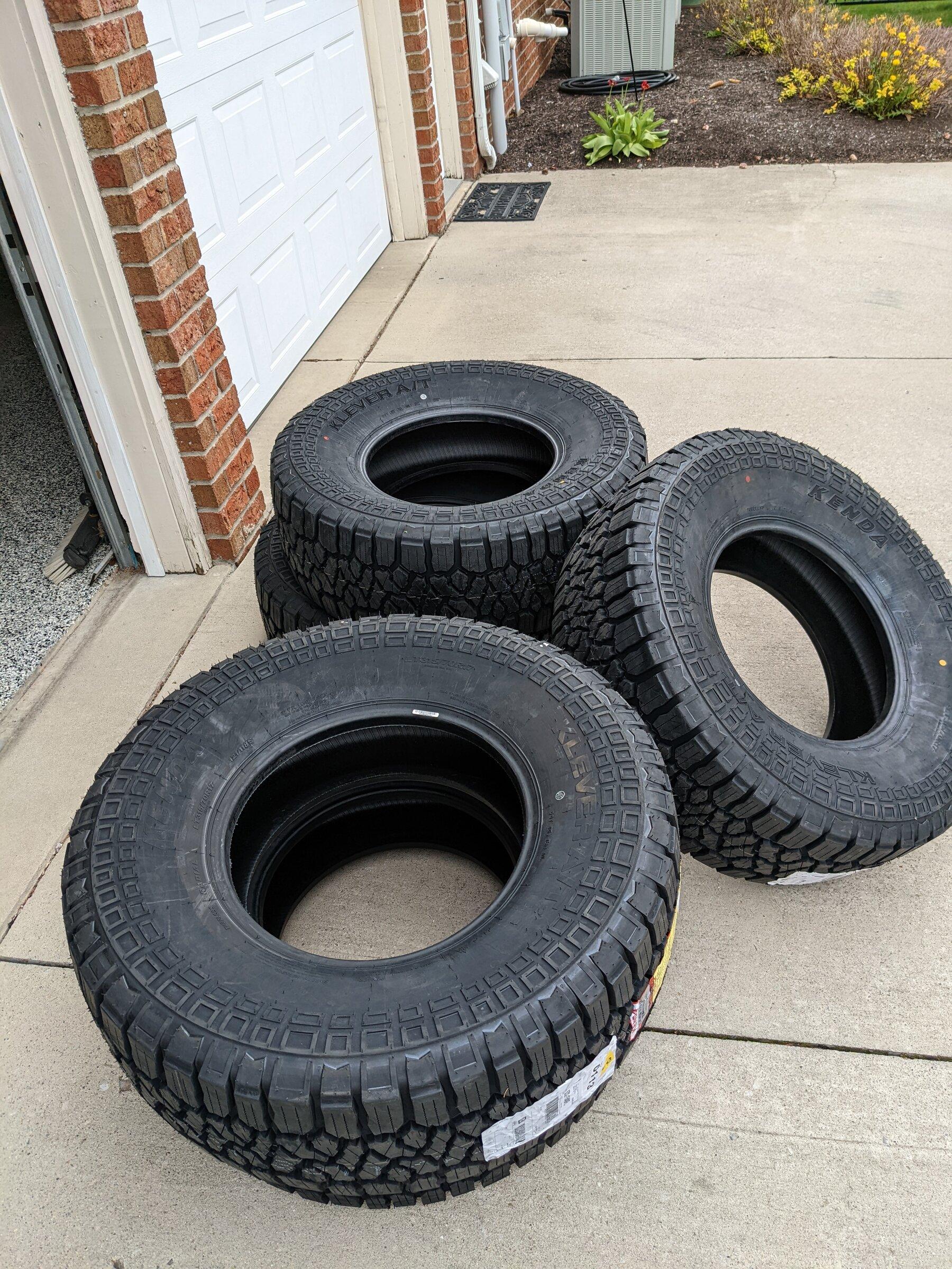 Jeep Gladiator Walmart sale 315/70r17- No longer on sale... PXL_20220505_160917627