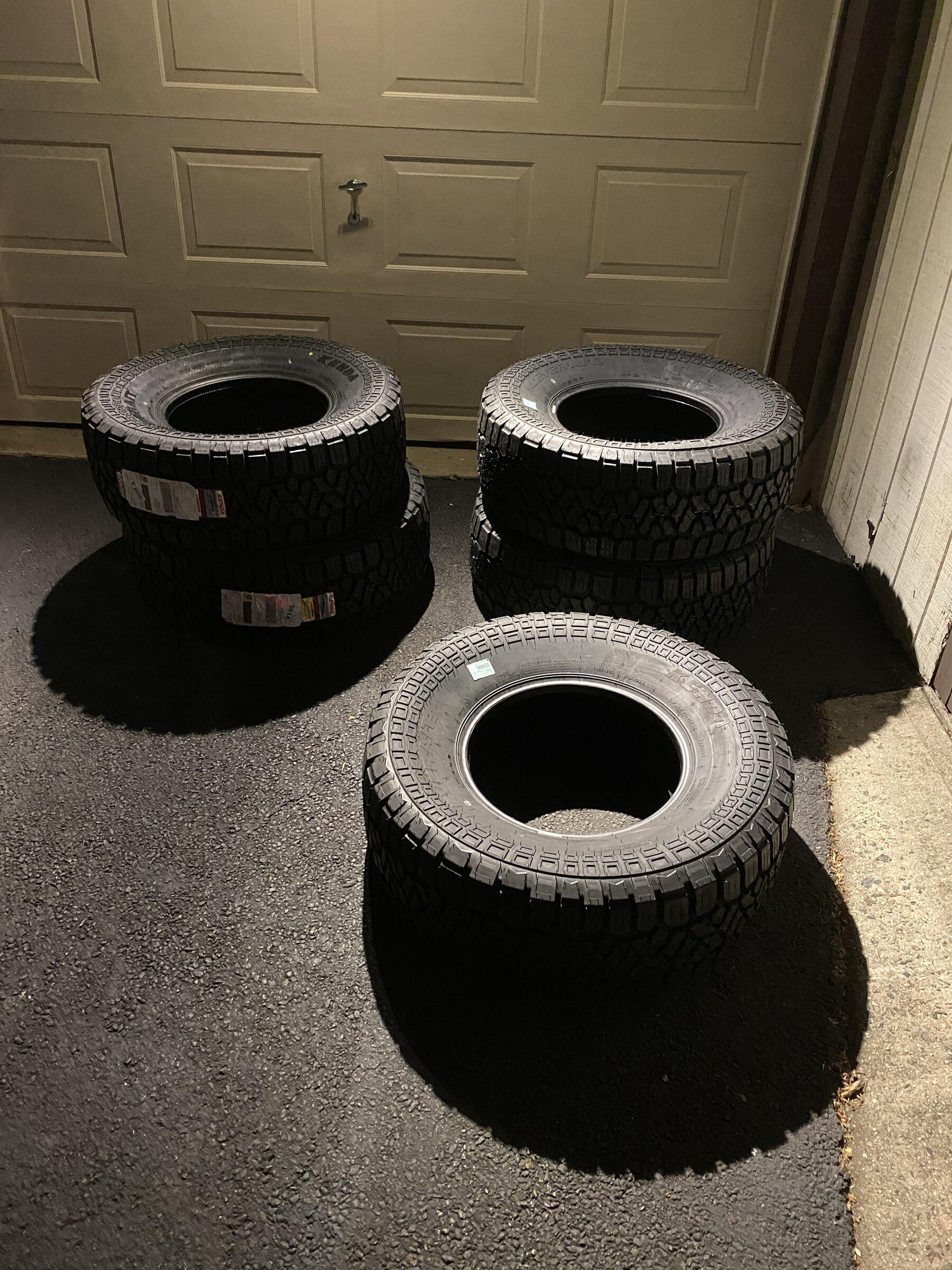 Jeep Gladiator Walmart sale 315/70r17- No longer on sale... 51BA5309-5681-40B8-B971-FE382AB249D6