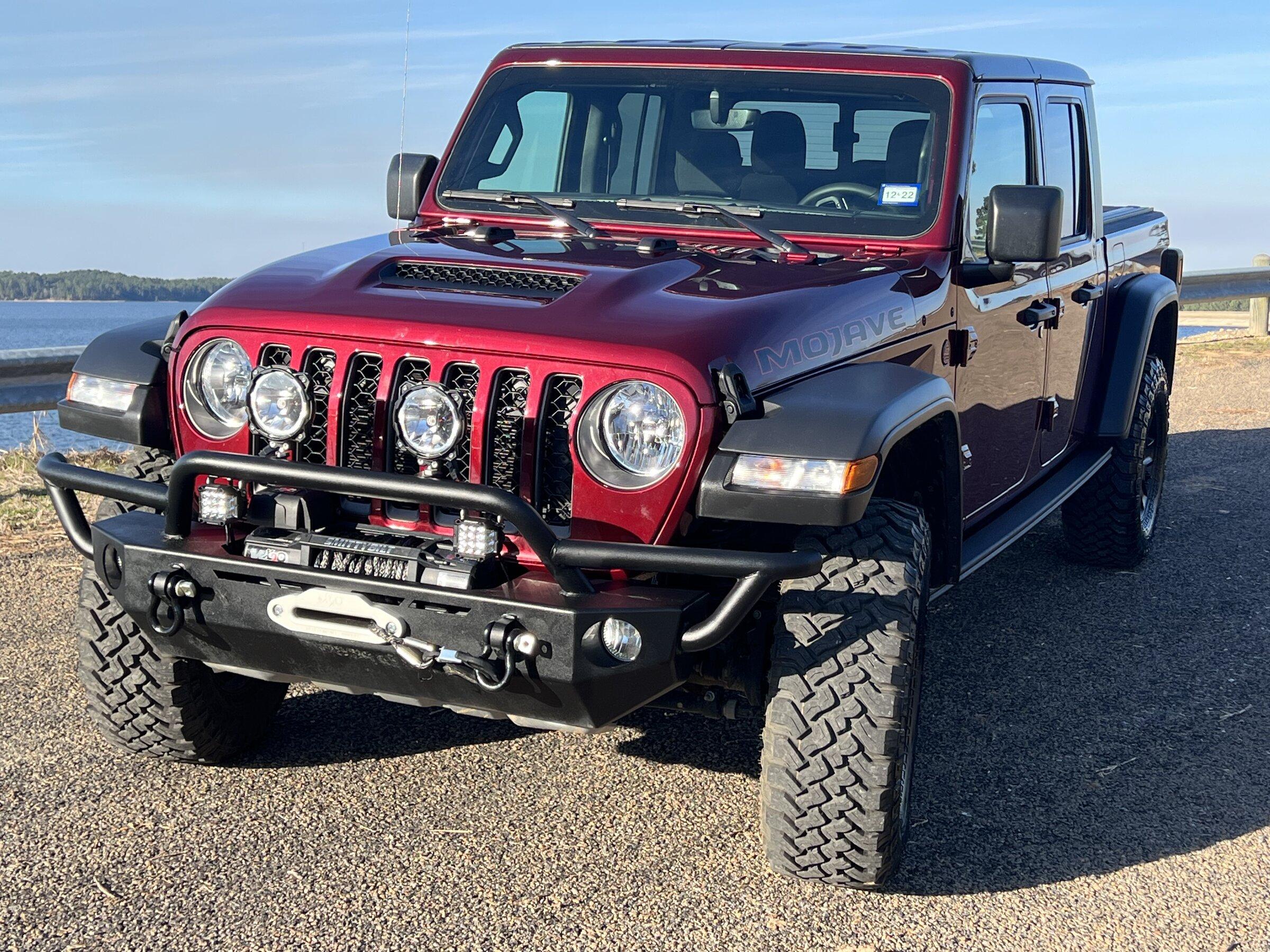 Jeep Gladiator Snazzberry Gladiator JT club 0958425B-8AC9-48C5-A61A-E3684788F4B6