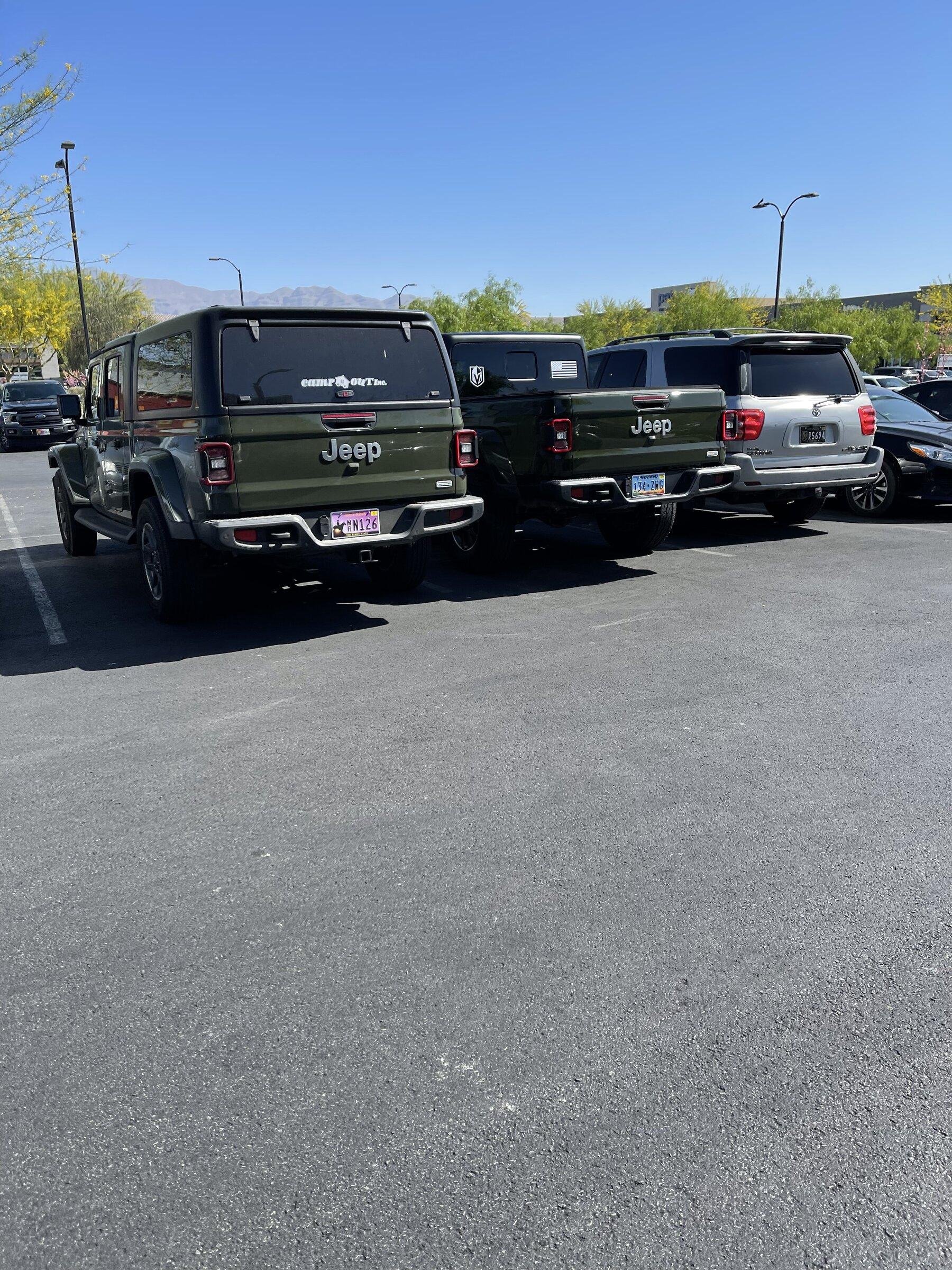 Jeep Gladiator SARGE GREEN Gladiator club B8A0DFA3-099C-4A63-A781-CB42F694A53E