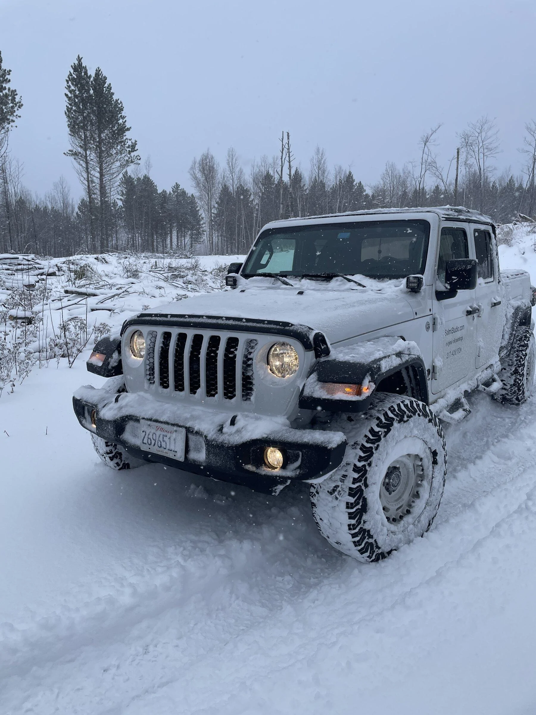 Jeep Gladiator Whats the best color combo? E93747F3-1CEE-4AB6-9187-530F7FAB4CE3