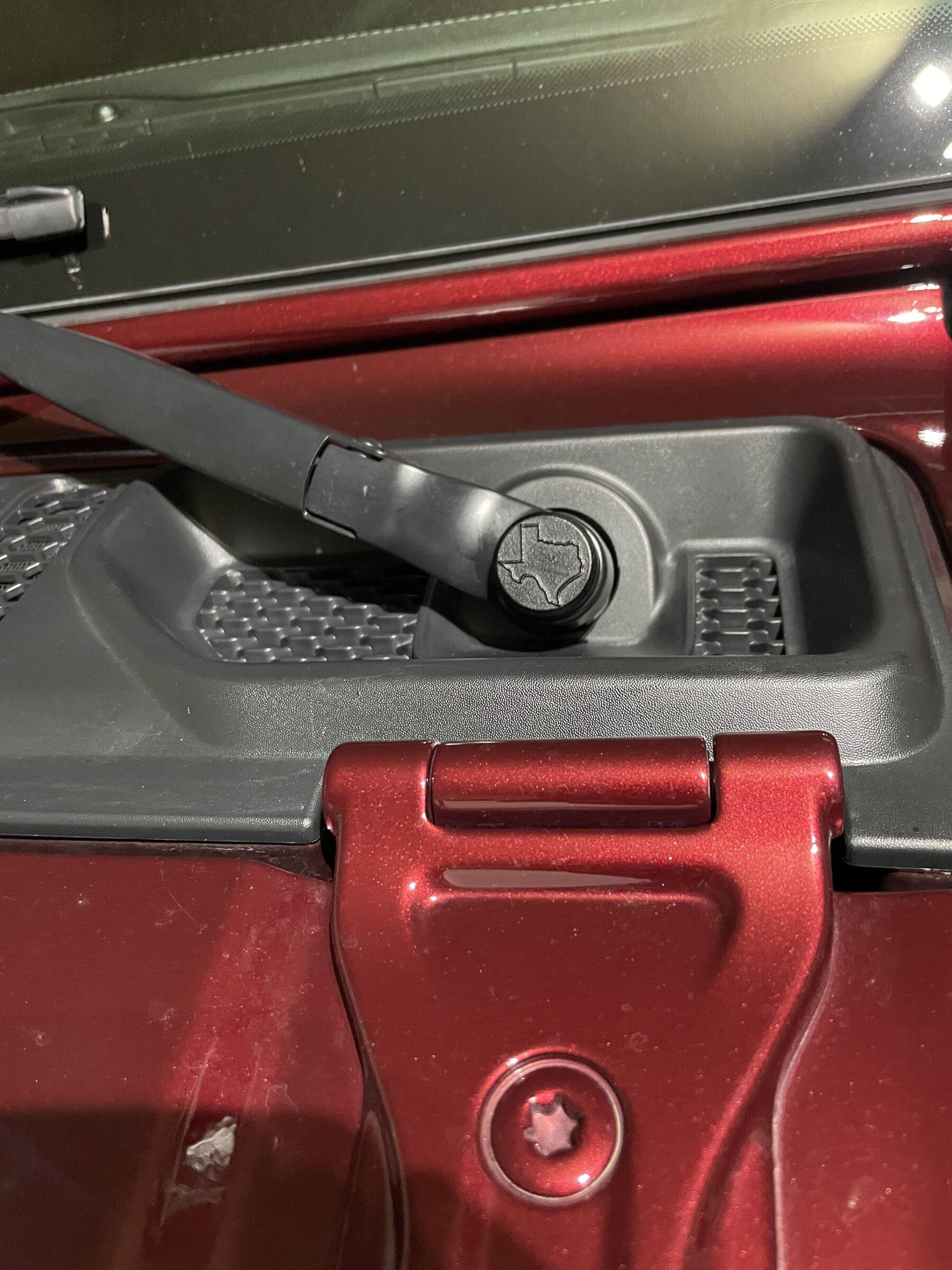 Jeep Gladiator ?? ☔️ Threedom Custom Wiper Arm Caps? 3344