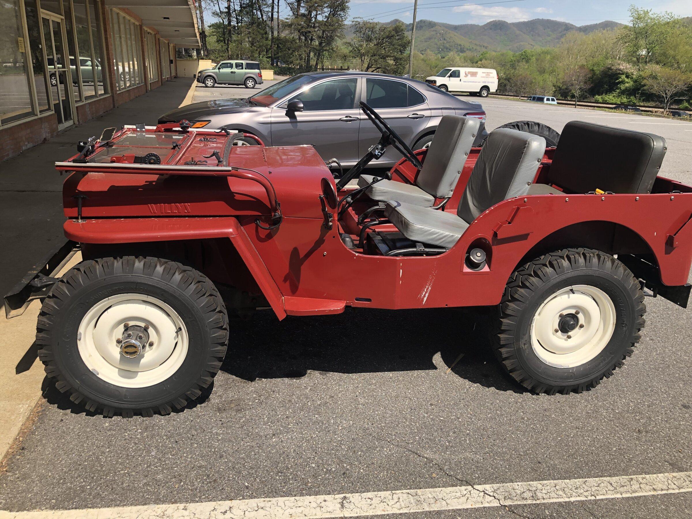 Jeep Gladiator Saw a sweet original Willys in front of my shop 4B770A51-25AE-4A7B-B36D-E1ABB0C04B4A