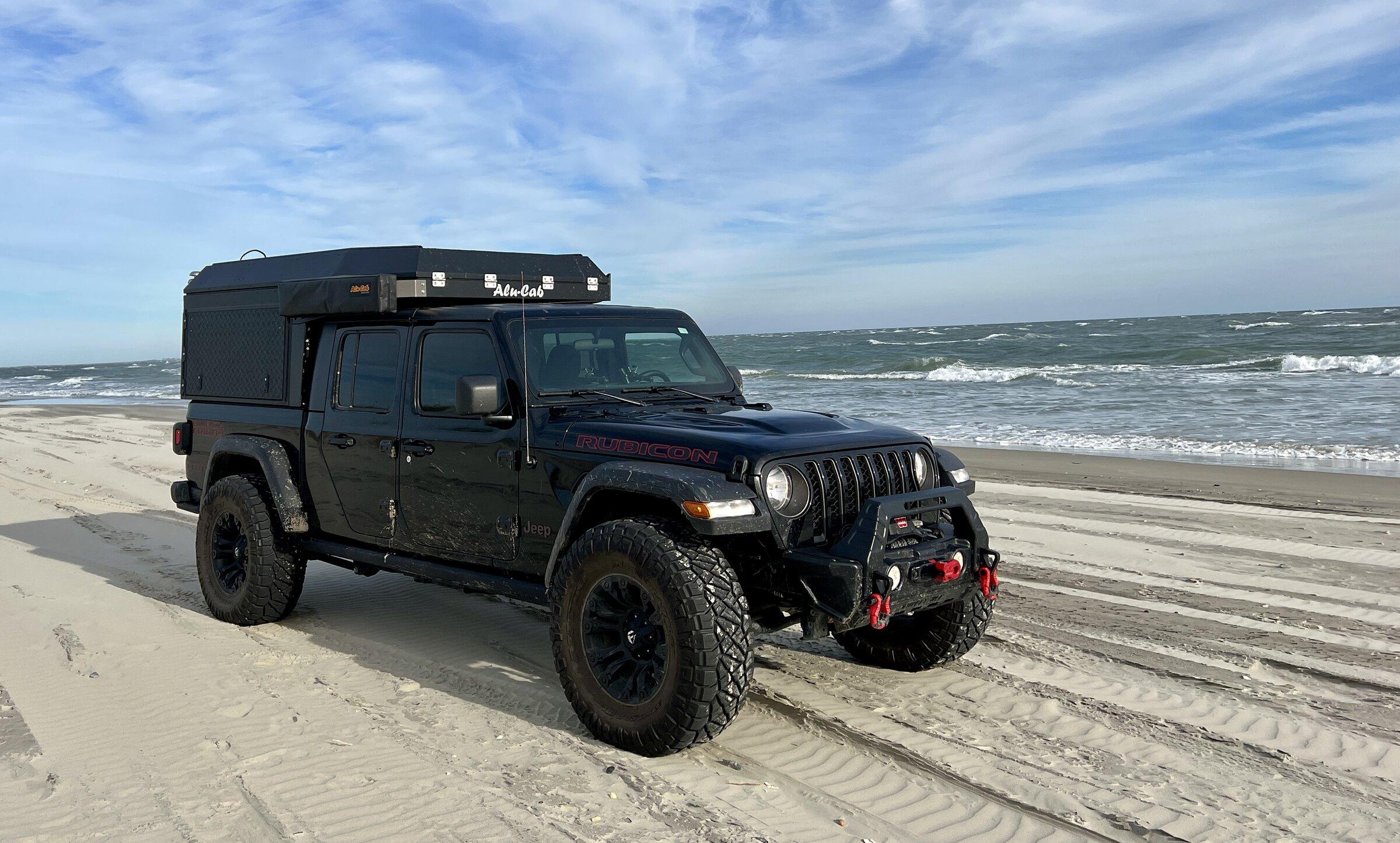 Jeep Gladiator BLACK Gladiator JT Club Black Friday - Outer Banks North Carolina