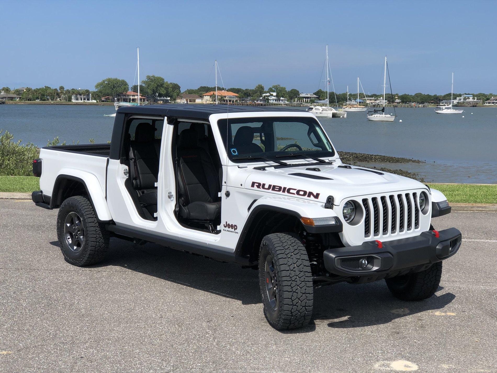 Jeep Gladiator BRIGHT WHITE Gladiator JT Club Gladiator 1