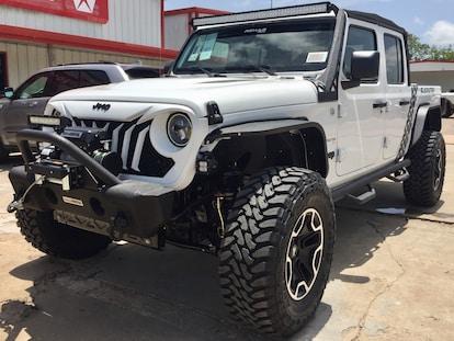 Jeep Gladiator Request: Gladiators with soft tops F5D2B8B1-0FA1-4EAE-B0E6-3716E81AB4CB