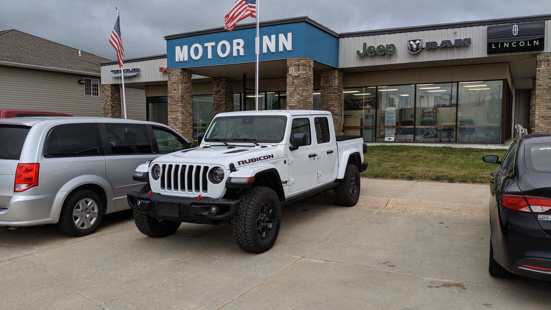 Jeep Gladiator Below Invoice Discussion @ Motor Inn of Spirit Lake IMG_20190720_092447