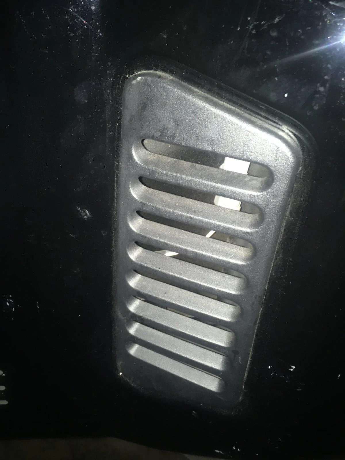 Jeep Gladiator Possible under rear seat vents 237730A6-BDAD-412D-83A5-3DE4DDBB987A