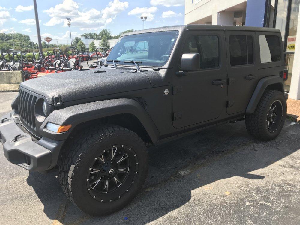 Jeep Gladiator black fenders and top vs color matching upload_2019-7-22_15-37-51