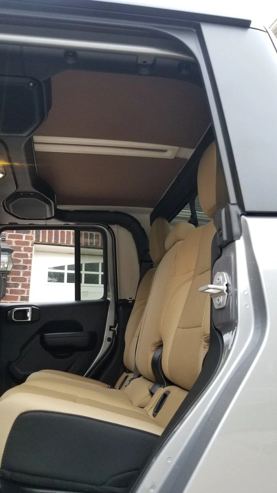 Jeep Gladiator Who Has The Tan Cloth Interior? 20190722_200046