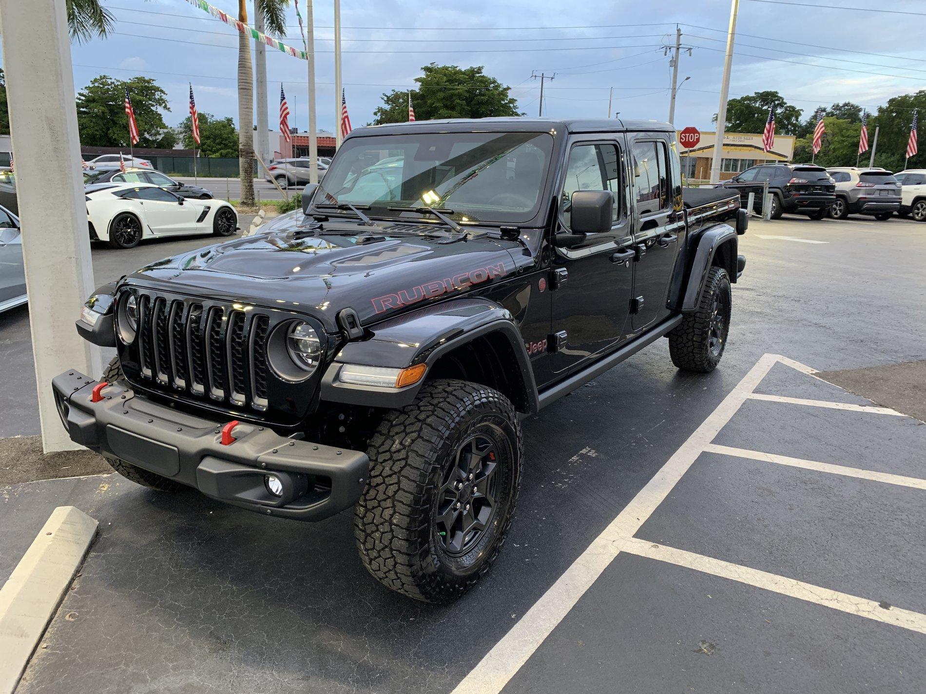 Jeep Gladiator Launch Edition Buyers Club 57EE05E5-C23F-4A0C-9389-B81624C06ACD