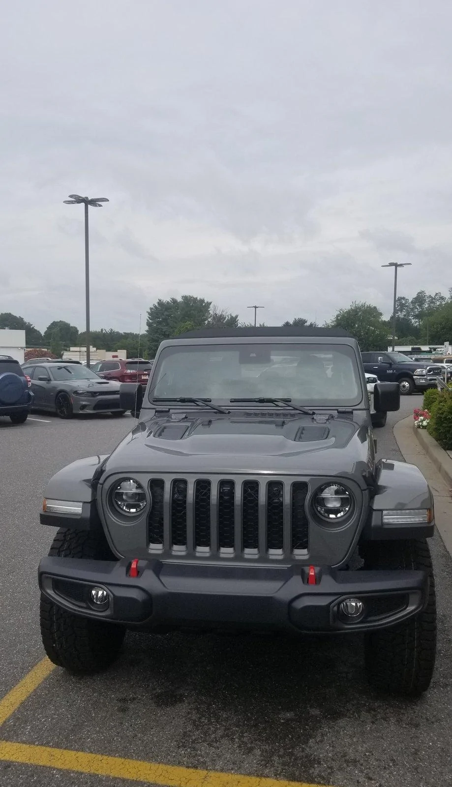 Jeep Gladiator Sting grey owners (future) check in 0A3BB15A-C742-47D6-9884-651E30F4DD2C
