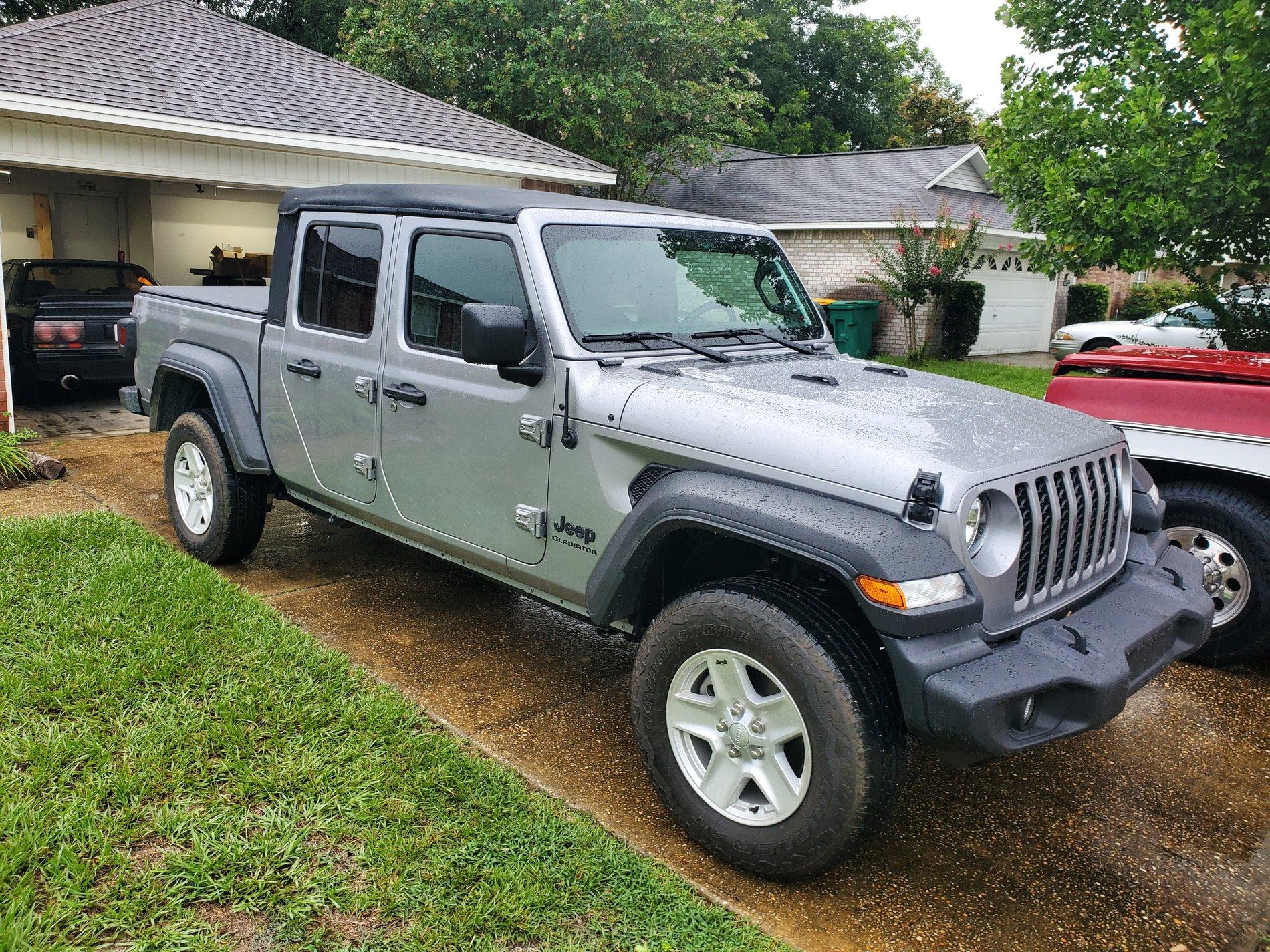Jeep Gladiator BILLET SILVER Gladiator JT Club 20190723_171812