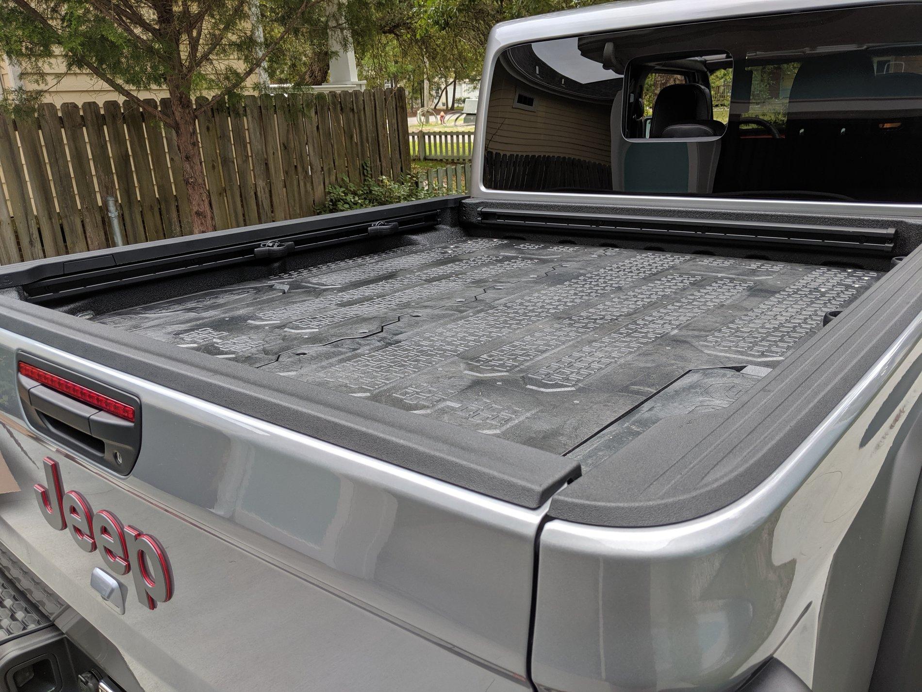 Jeep Gladiator DECKED detail video MVIMG_20190724_091829