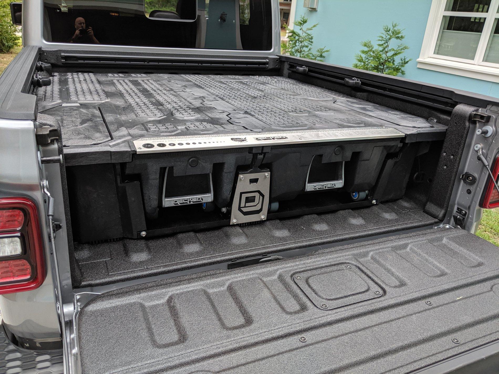 Jeep Gladiator DECKED detail video MVIMG_20190724_091839